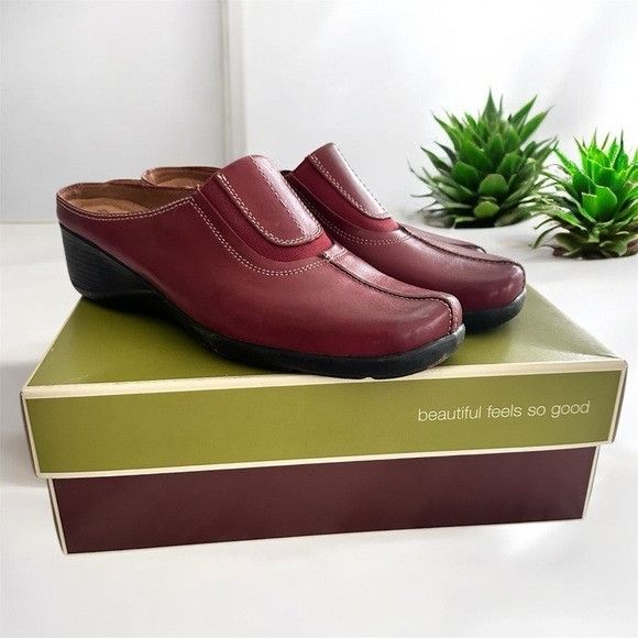 Naturalizer Naturalizer Women's Leather Burgundy Slip-On Clogs | Grailed