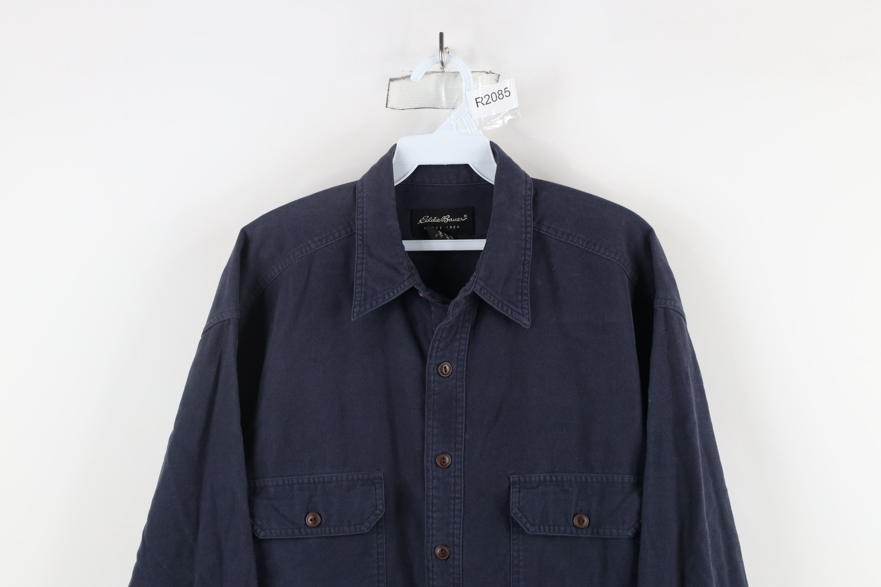 Eddie Bauer × Vintage Vintage 90s Eddie Bauer Chamois Cloth Button Shirt Navy Blue Size US L / EU 52-54 / 3 - 2 Thumbnail