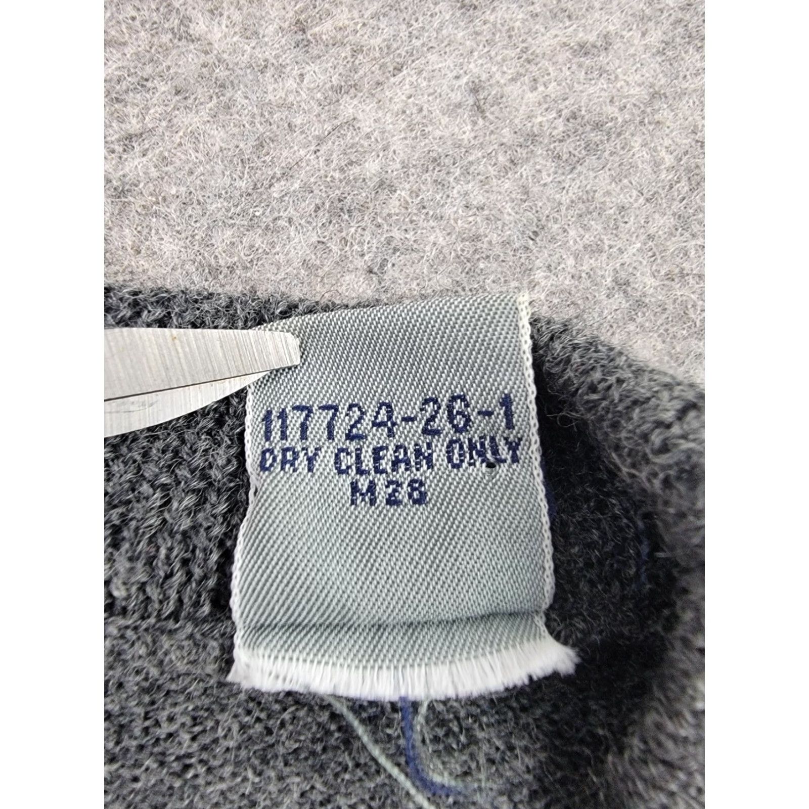 Gap VINTAGE Gap Sweater Mens Medium Gray 100% Merino Wool Crew Neck Pullover Size US M / EU 48-50 / 2 - 5 Thumbnail