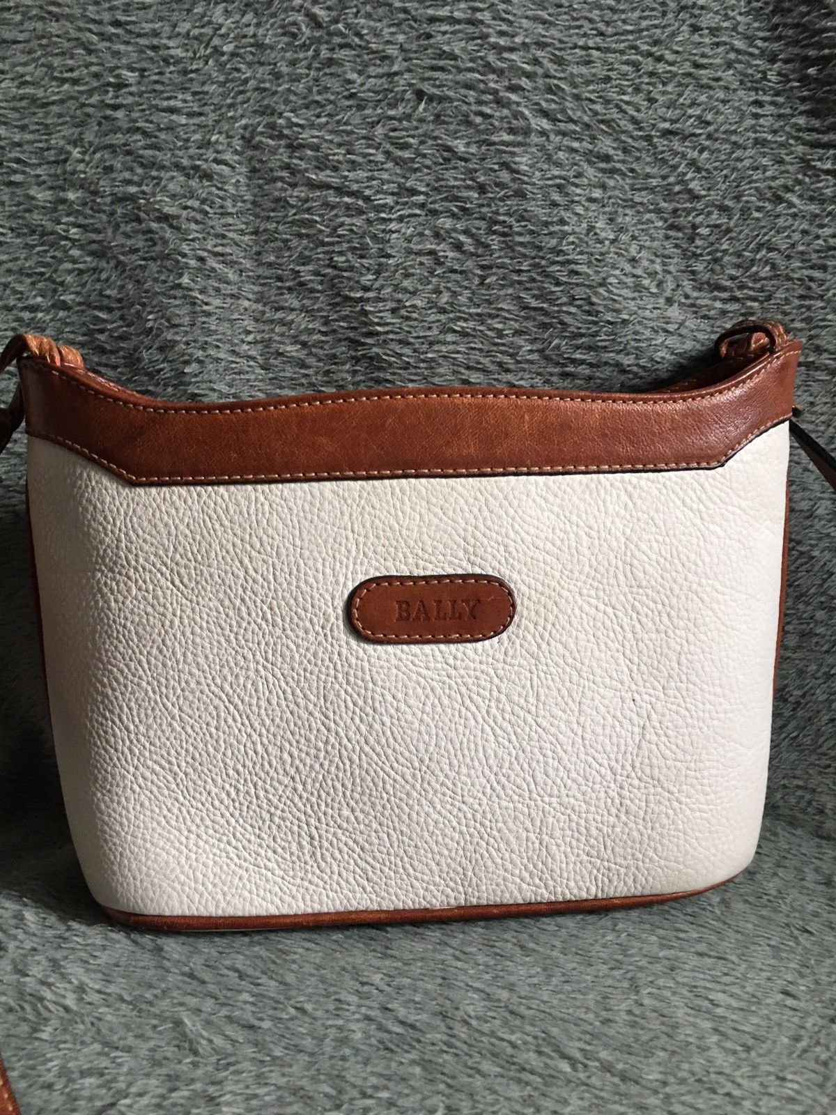 Bally BALLY Vintage White Leather Crossbody Shoulder Bag Size ONE SIZE - 2 Thumbnail