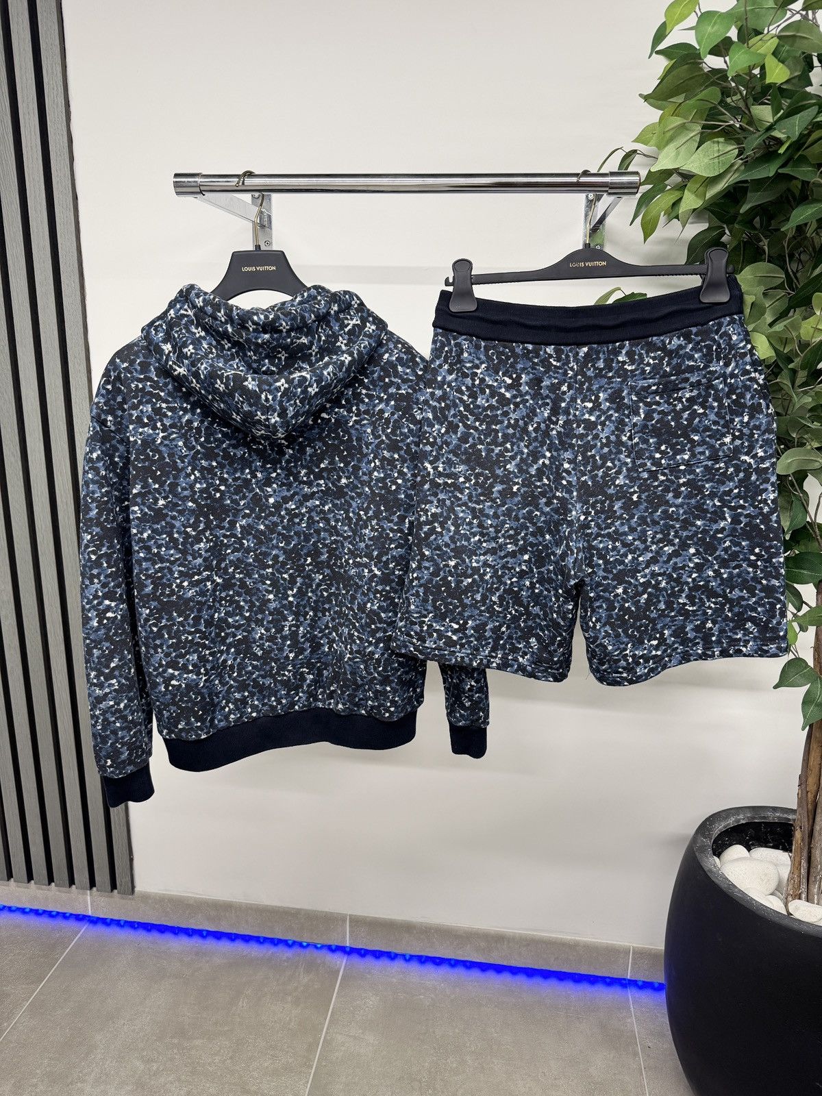 Louis Vuitton Louis Vuitton 1ABJ2J Monogram Hoodie In Blue RRP £1450 Size US M / EU 48-50 / 2 - 4 Thumbnail
