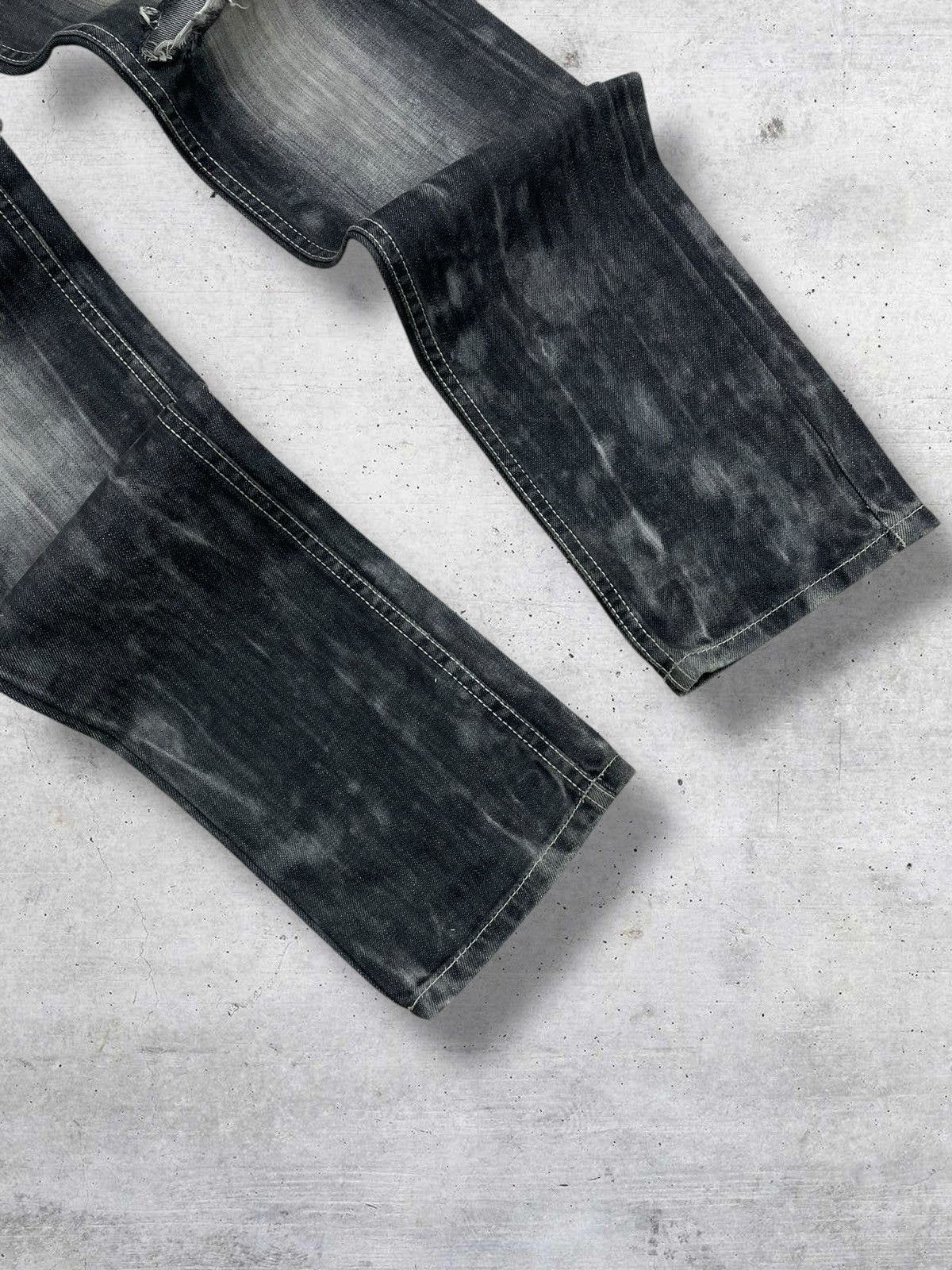 If Six Was Nine VINTAGE DISTRESS WHISKERING GRUNGE AESTHETIC SEMANTIC DENIM Size US 29 - 3 Thumbnail