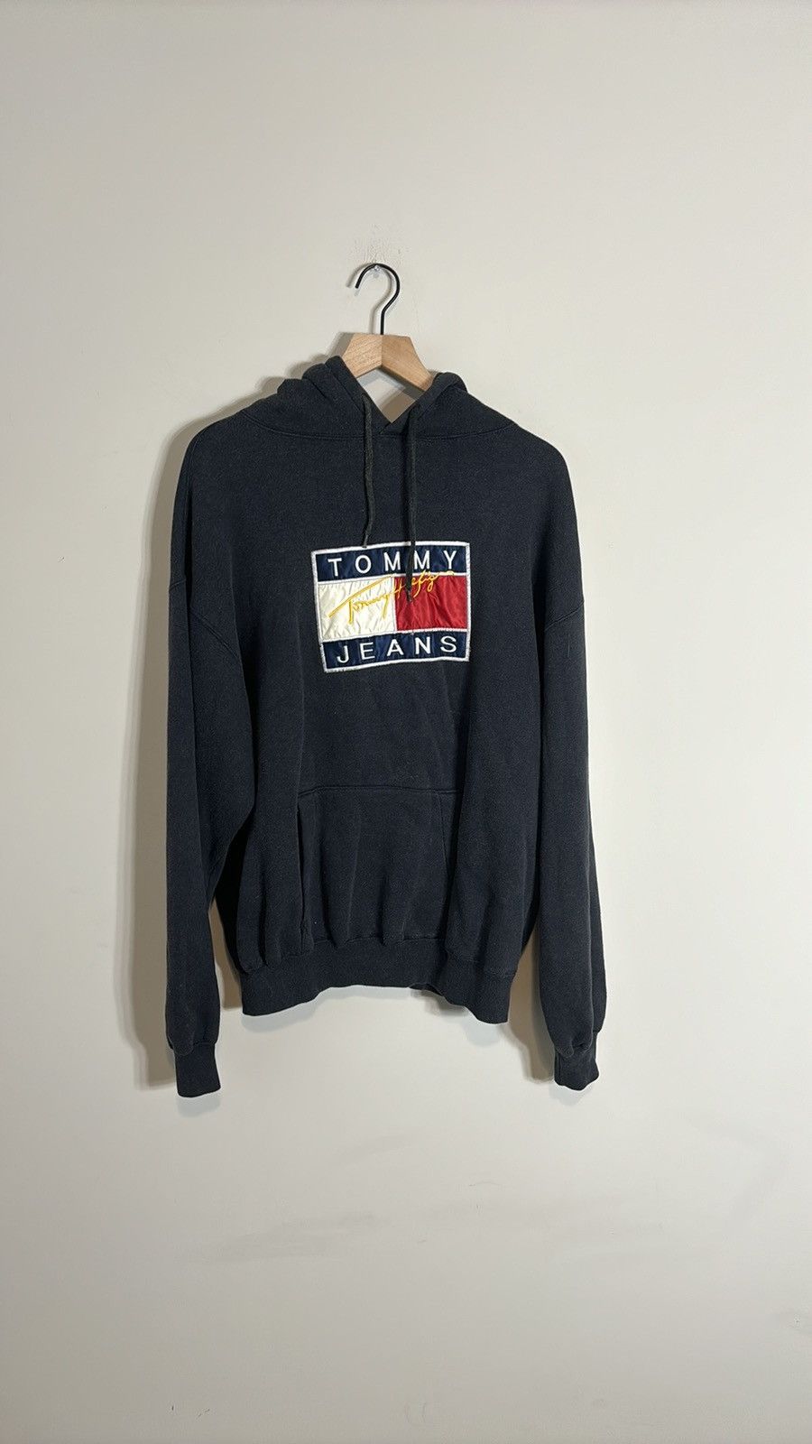 Tommy Hilfiger × Vintage Vintage Tommy Hilfiger Hoodie Size US L / EU 52-54 / 3 - 1 Thumbnail