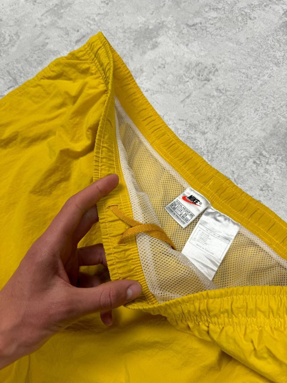 Nike RARE Vintage Nike Yellow Shorts Big Logo Size XL Size US 37 - 12 Thumbnail