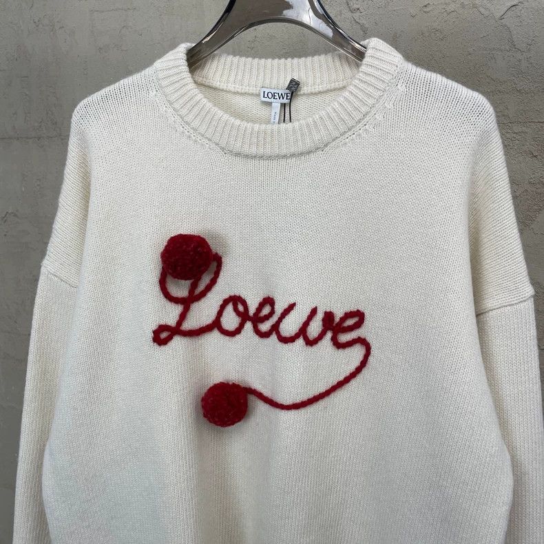 Loewe LOEWE White fluffy heart logo round neck sweater Size S / US 4 / IT 40 - 1 Thumbnail