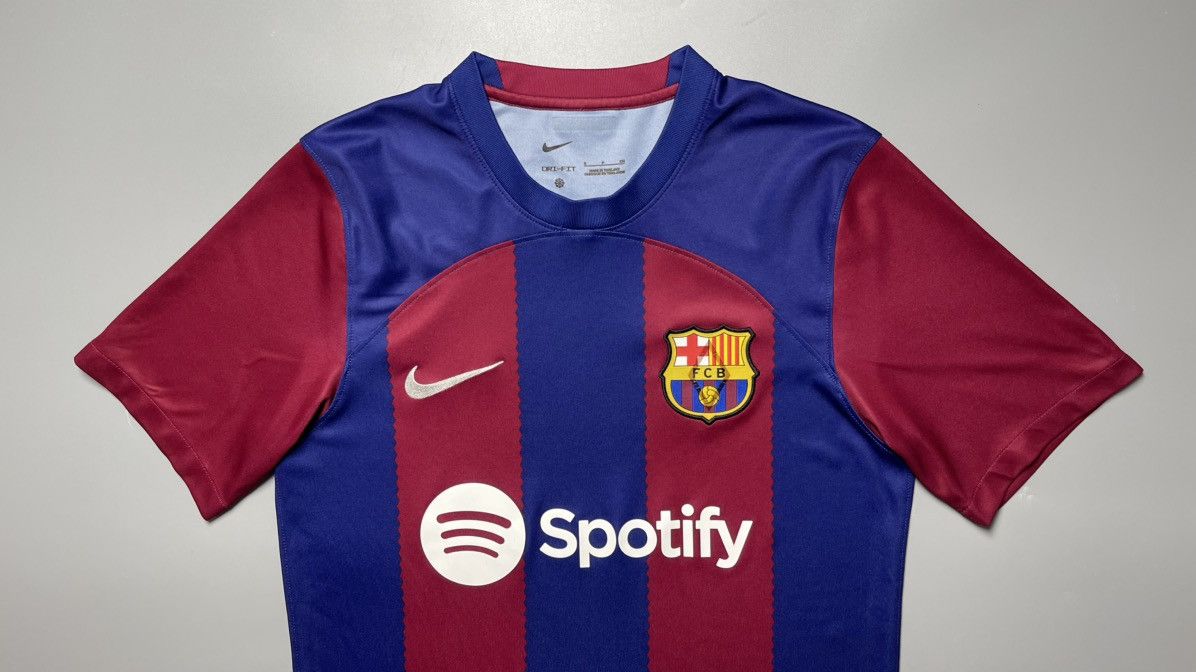 Nike BARCELONA NIKE 2023/2024 FOOTBALL HOME JERSEY #8 PEDRI Size US S / EU 44-46 / 1 - 3 Thumbnail