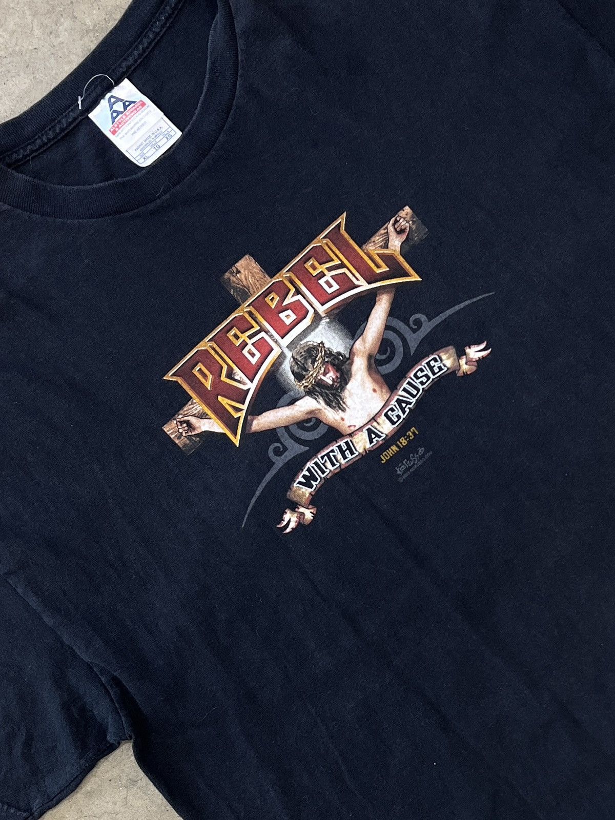 Vintage Vintage 2003 Rebel With a Cause Jesus Religious Tee XL Size US XL / EU 56 / 4 - 1 Thumbnail