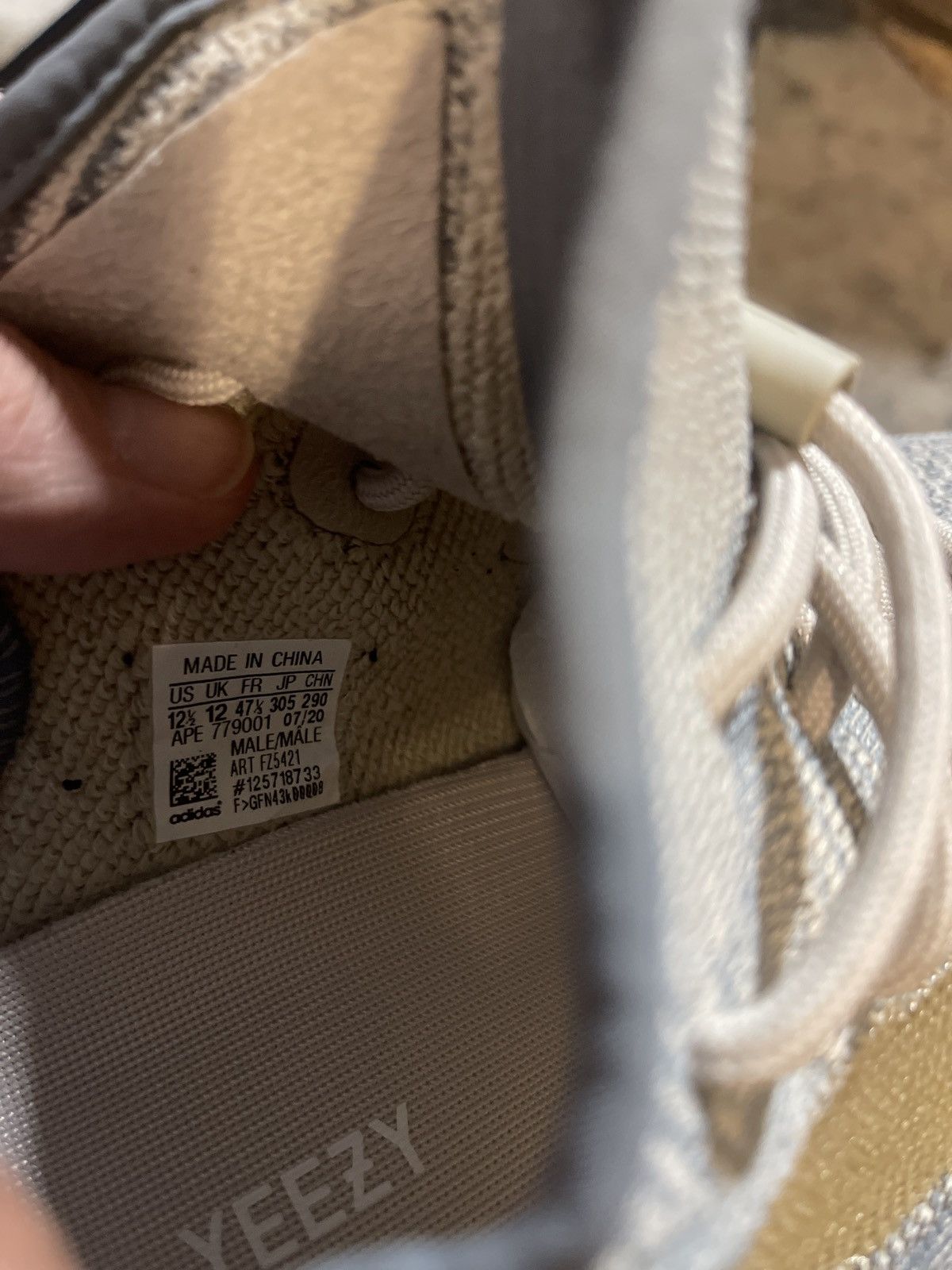 Adidas Yeezy Boost 350 V2 Israfi 12.5 Size US 12.5 / EU 45-46 - 6 Thumbnail