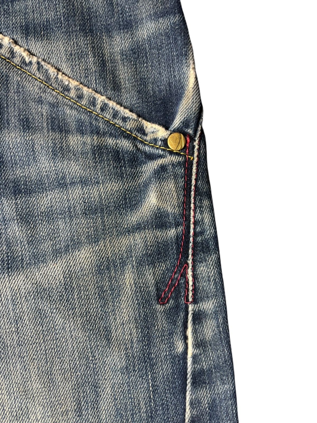 2000s Levis Engineered Twisted Jeans - Made In Japan