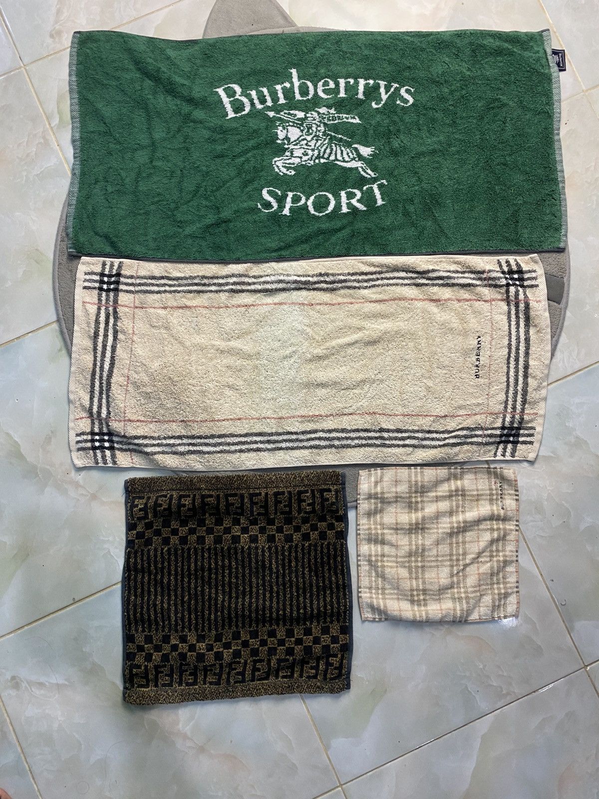 BURBERRY X FENDI 4pcs bundle Hand Towell Smal