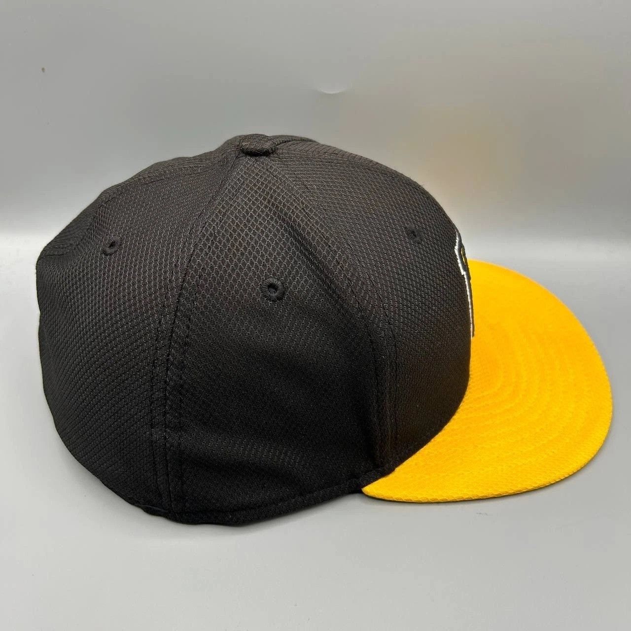 New Era Pittsburgh Pirates Hat Men 8 Black Post Season MLB Fitted Size ONE SIZE - 8 Thumbnail