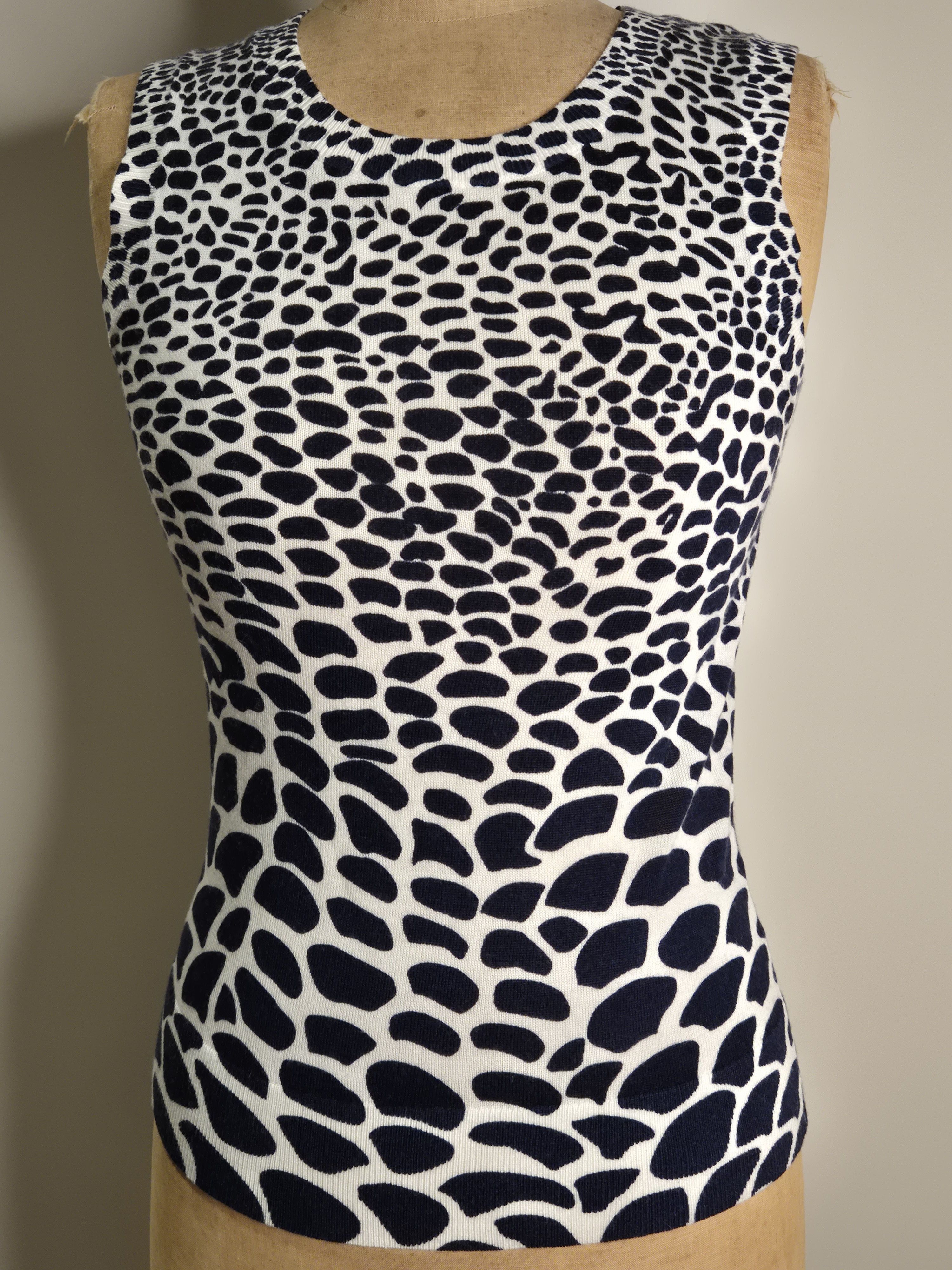 Other UK Issa London wool/cashmere sleeveless top Size XS / US 0-2 / IT 36-38 - 1 Thumbnail
