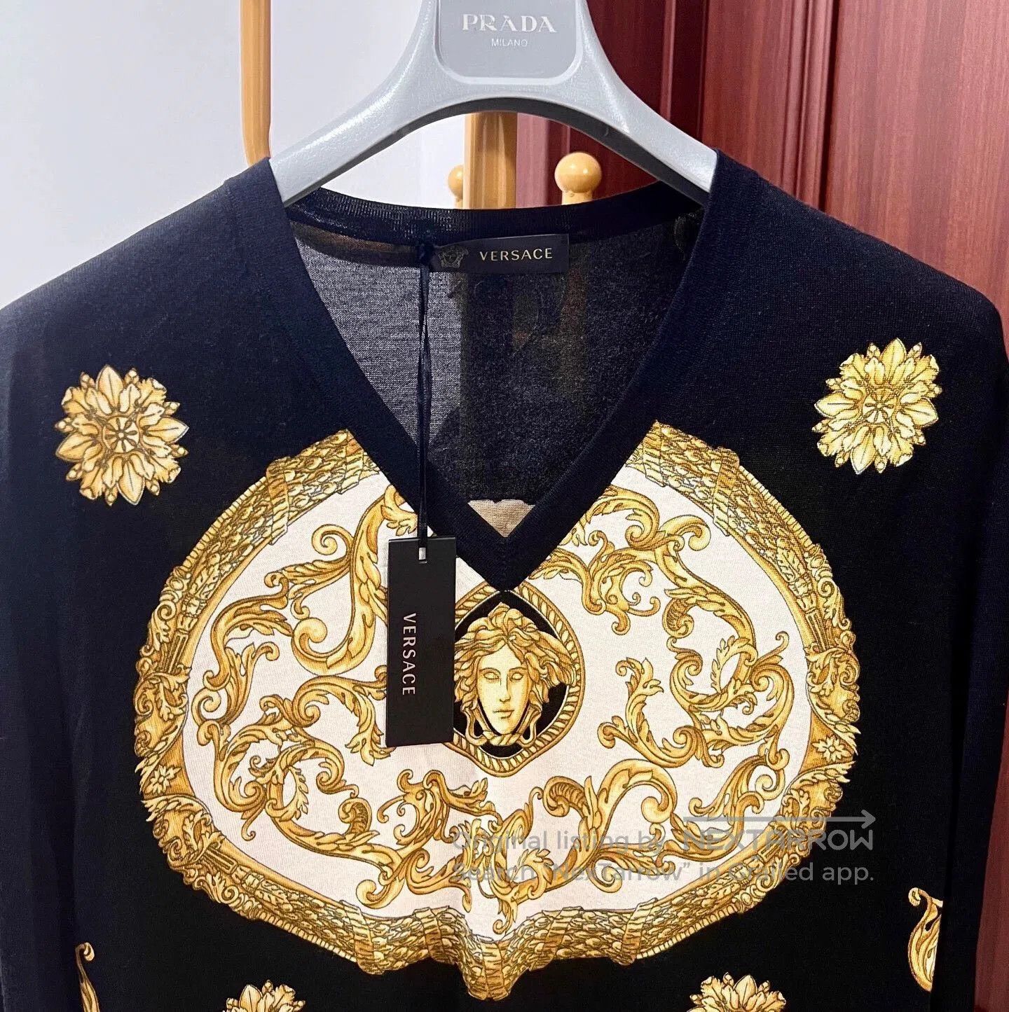 Versace Versace Men's V-Neck Knit Sweater. Size US M / EU 48-50 / 2 - 2 Thumbnail