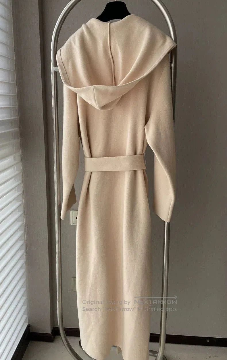 The Row The Row Beige Cashmere Robe. Size US S / EU 44-46 / 1 - 3 Thumbnail