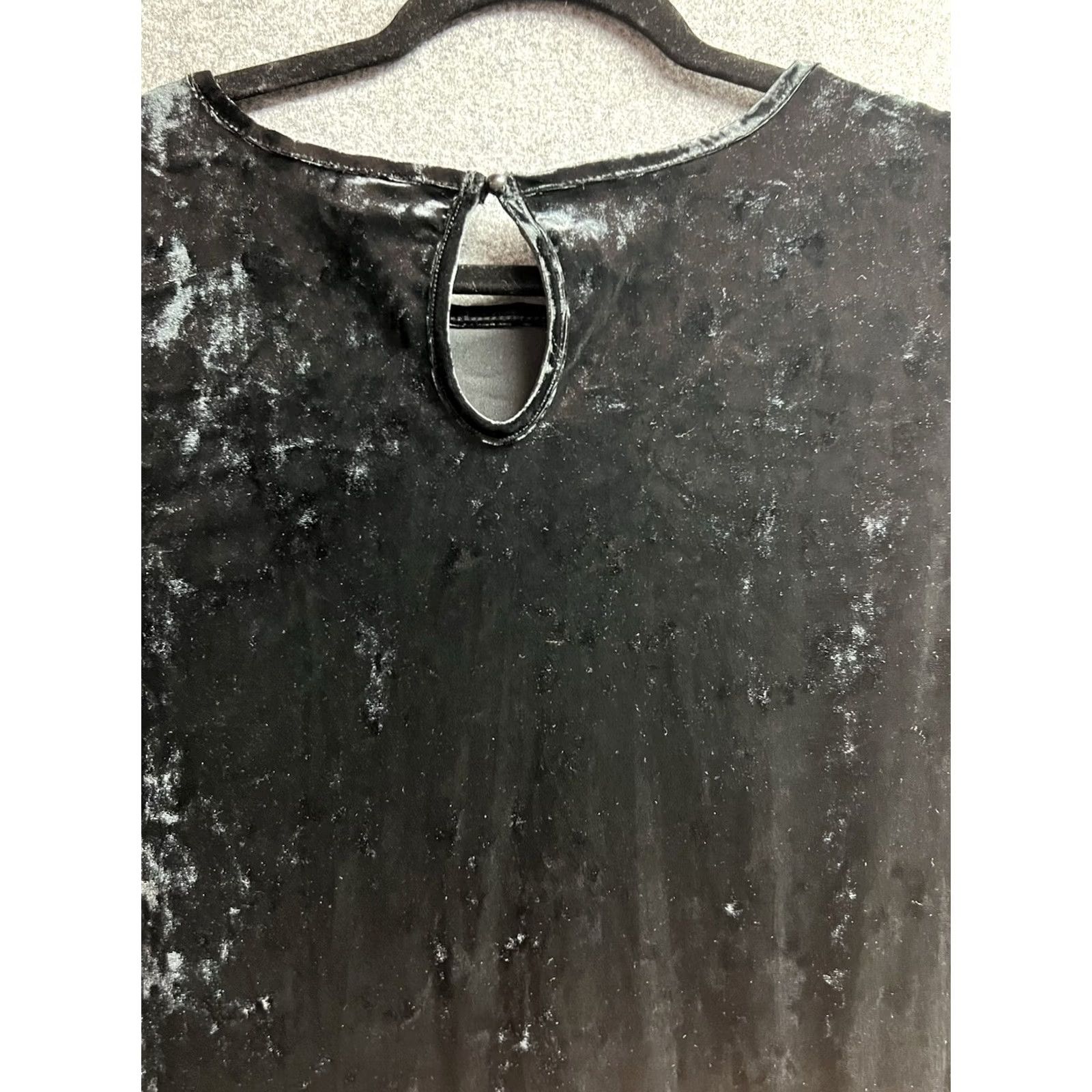 Torrid Torrid Jumpsuit One Piece Black Velvet Short Sleeve Skinny Inseam 27 in Size One Size Regular Women Clubwear Party/Cocktail Travel Casual Size 42" / US 20 - 7 Thumbnail