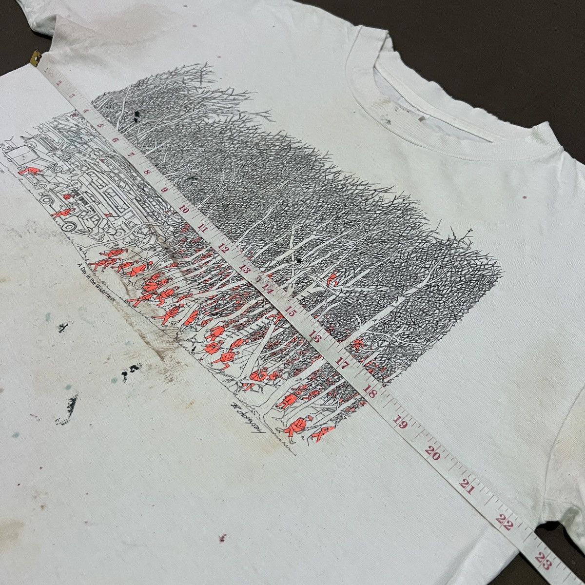 Vintage Vintage 90s B Johnson Tee A Day in the Wilderness Thrashed Size US L / EU 52-54 / 3 - 15 Thumbnail