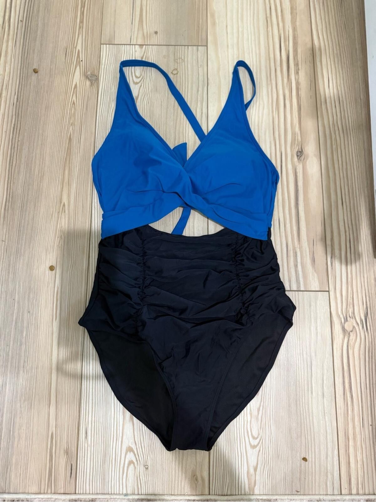 Other Blue & Black Twist-Front One-Piece Swim Suit Size ONE SIZE - 2 Thumbnail