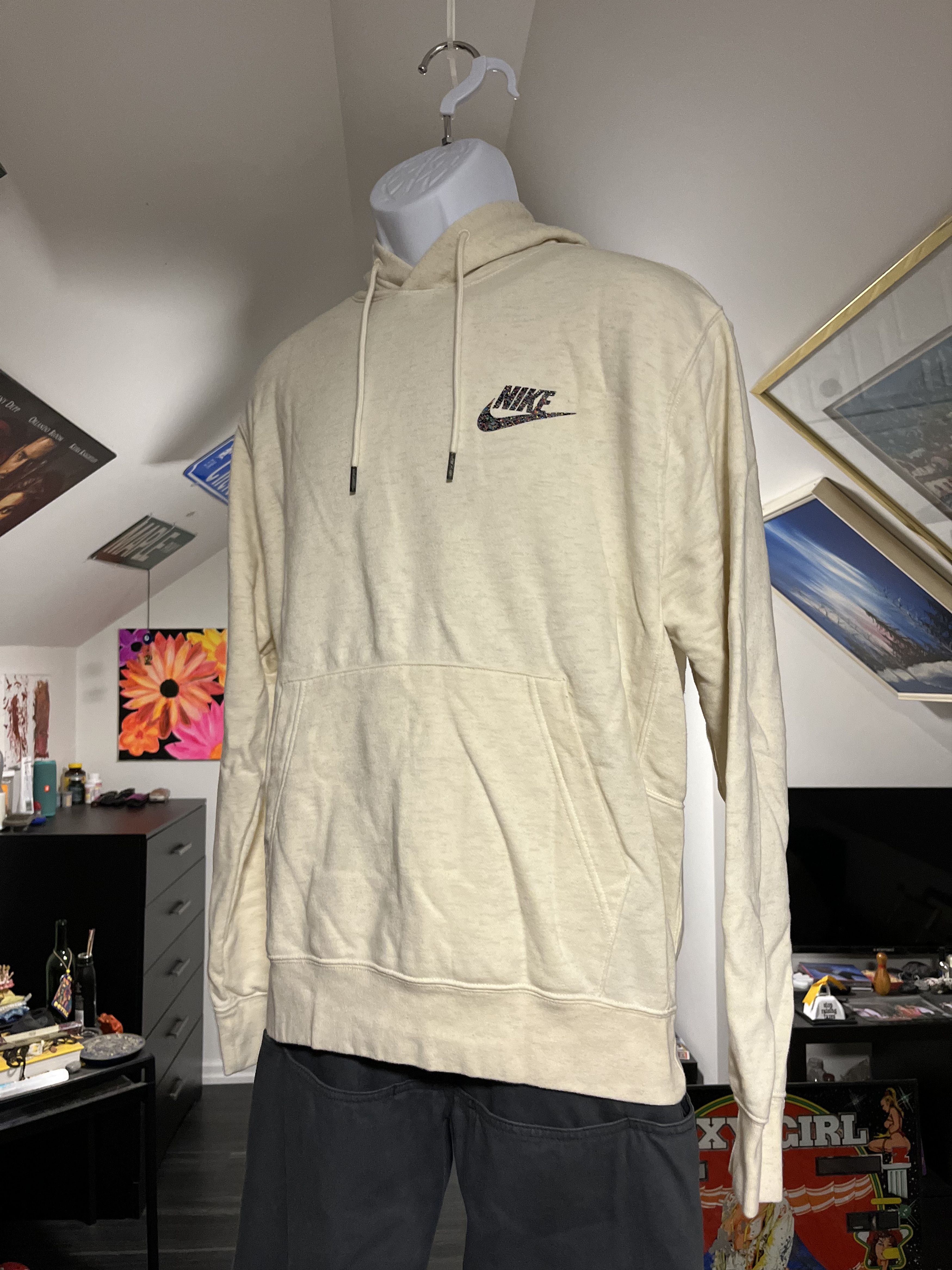 Nike Nike Creme Sweartshirt with Unique Color Logo Size US M / EU 48-50 / 2 - 2 Thumbnail