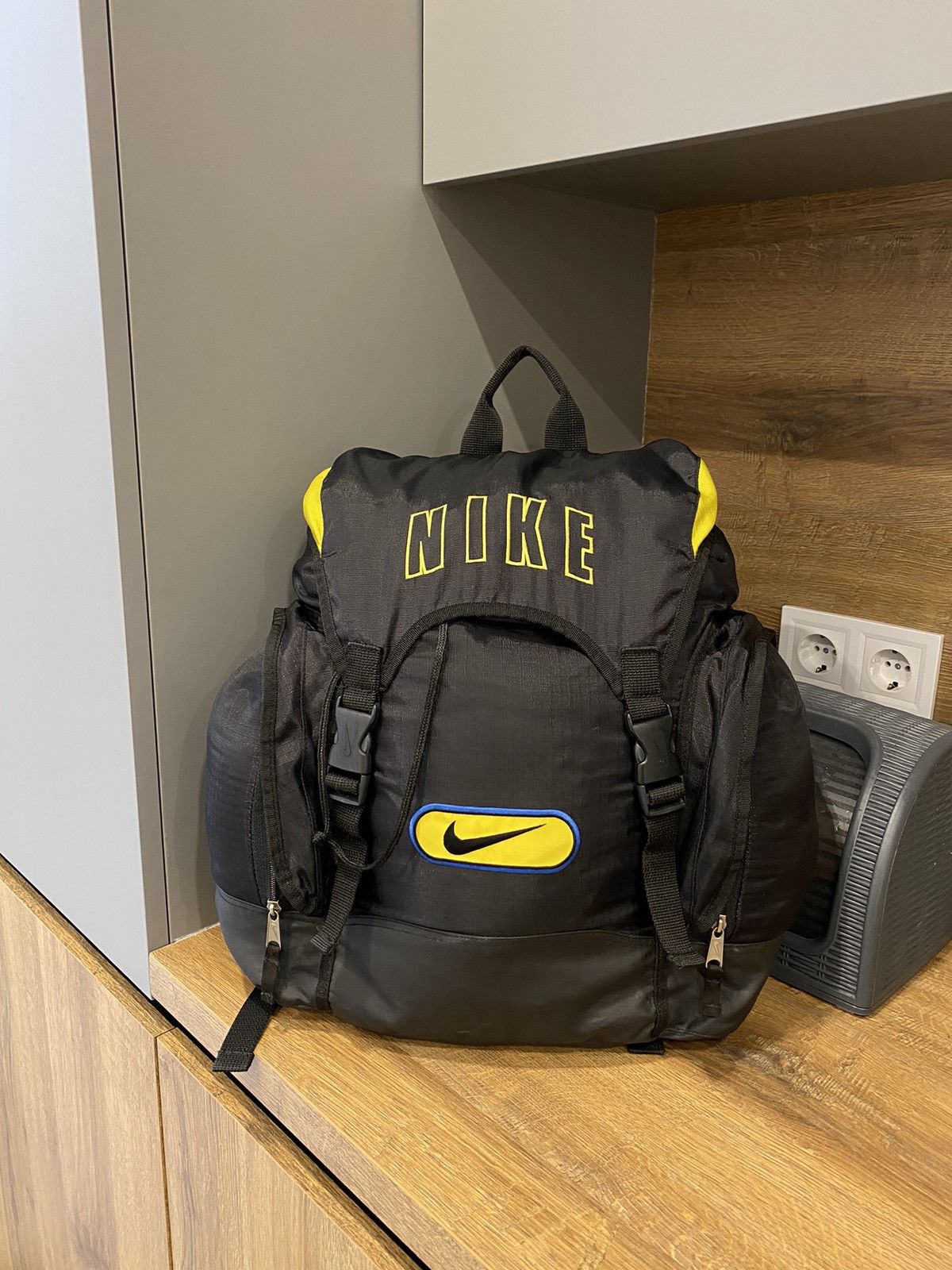 Nike × Vintage 90s NIKE SPELLOUT Big Swoosh Vintage Nylon Cargo Backpack Size ONE SIZE - 1 Thumbnail