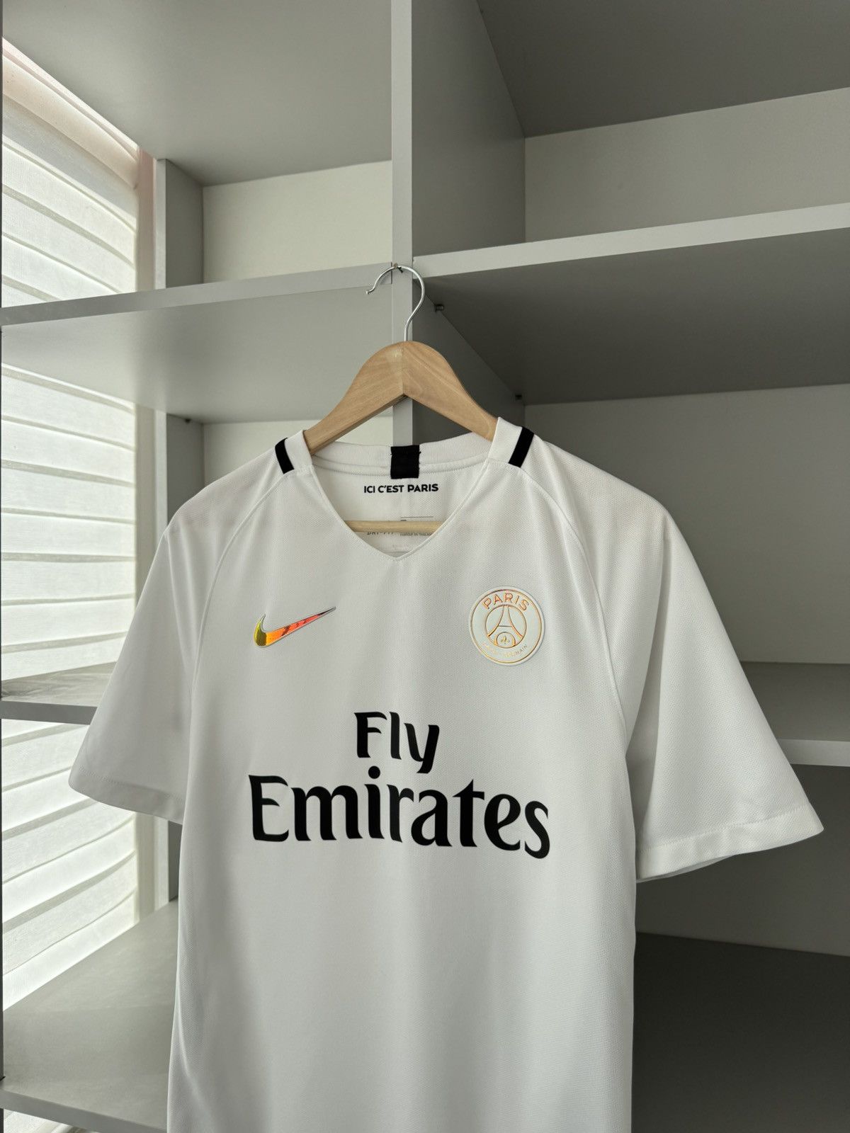 Designer × Nike Nike PSG Paris Saint Garmin 2016 2017 Third Jersey Size US S / EU 44-46 / 1 - 3 Thumbnail