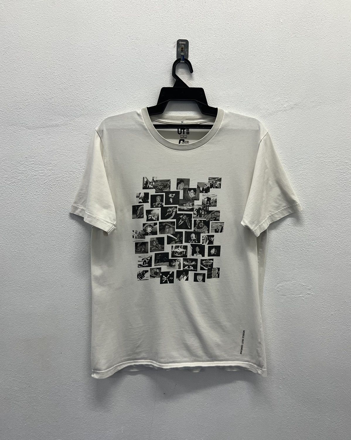Anime × Japanese Brand × Uniqlo 🔥grailsale🔥 UNIQLO MOBILE SUIT GUNDAM SHIRT Size US L / EU 52-54 / 3 - 1 Thumbnail