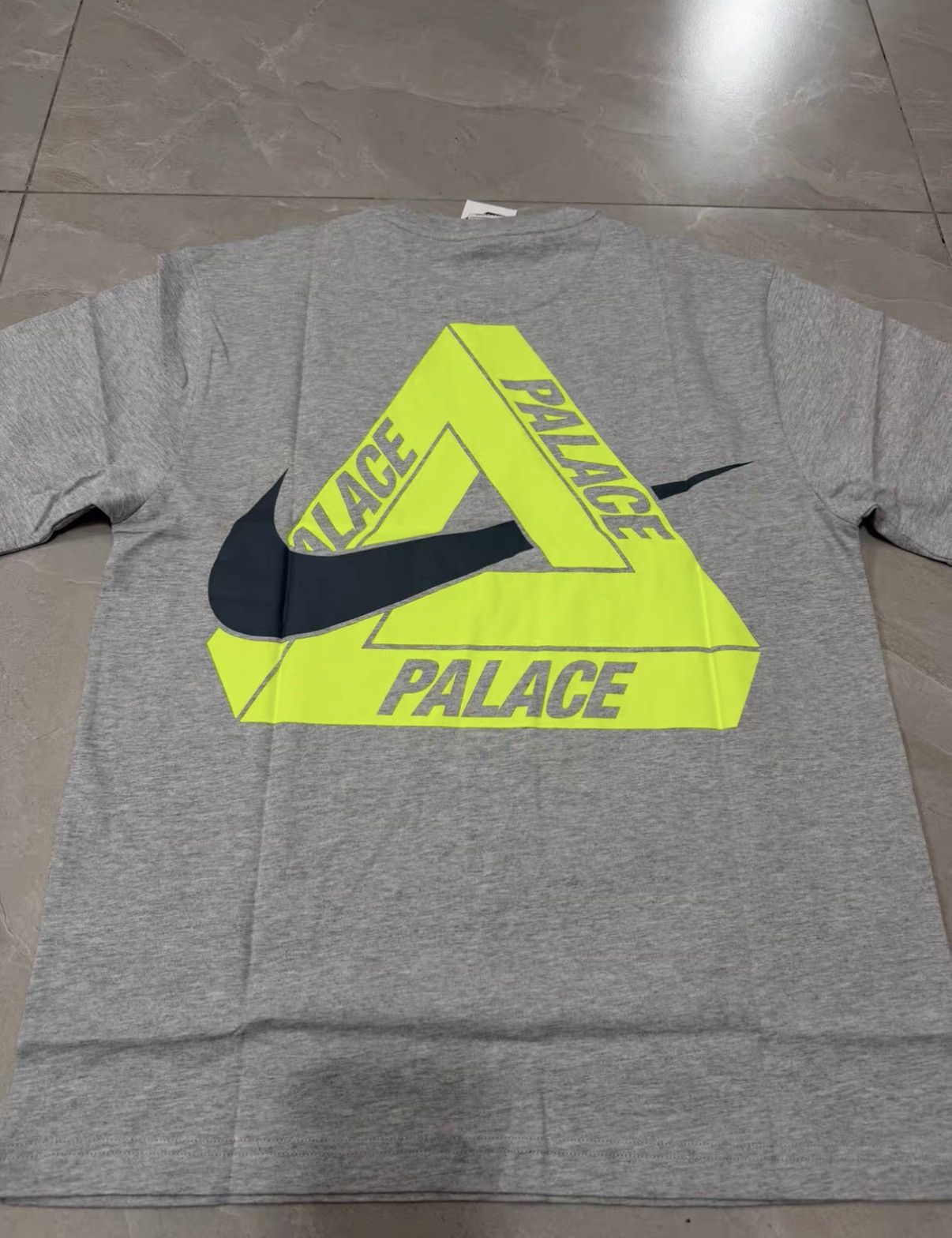 Palace PALACE x Nike FW25 TRI SWOOSH T-SHIRT J34 Size US L / EU 52-54 / 3 - 2 Thumbnail
