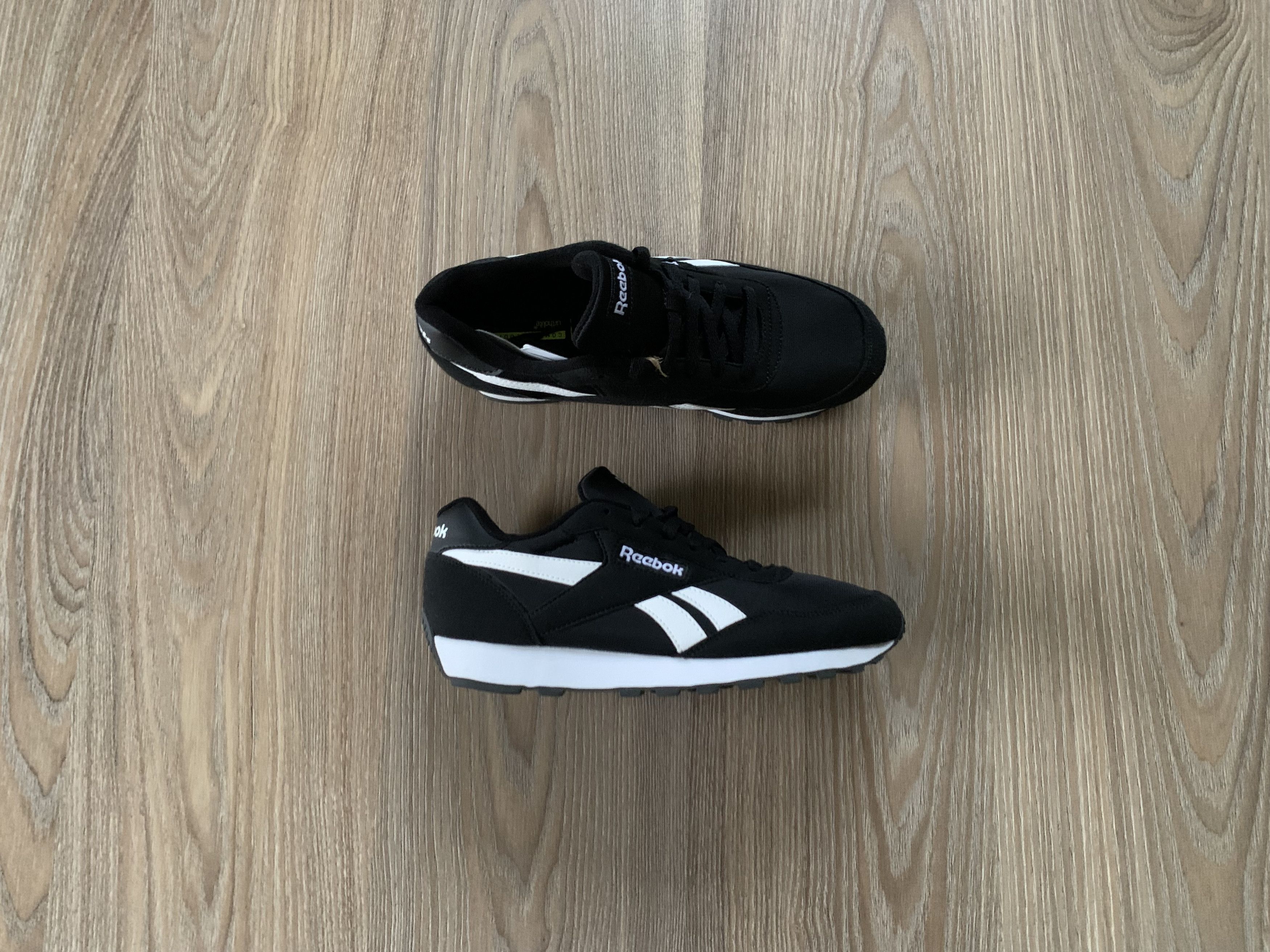Reebok New Mens Reebok Rewind Run Black Sneakers Size US 9 / EU 42 - 1 Thumbnail