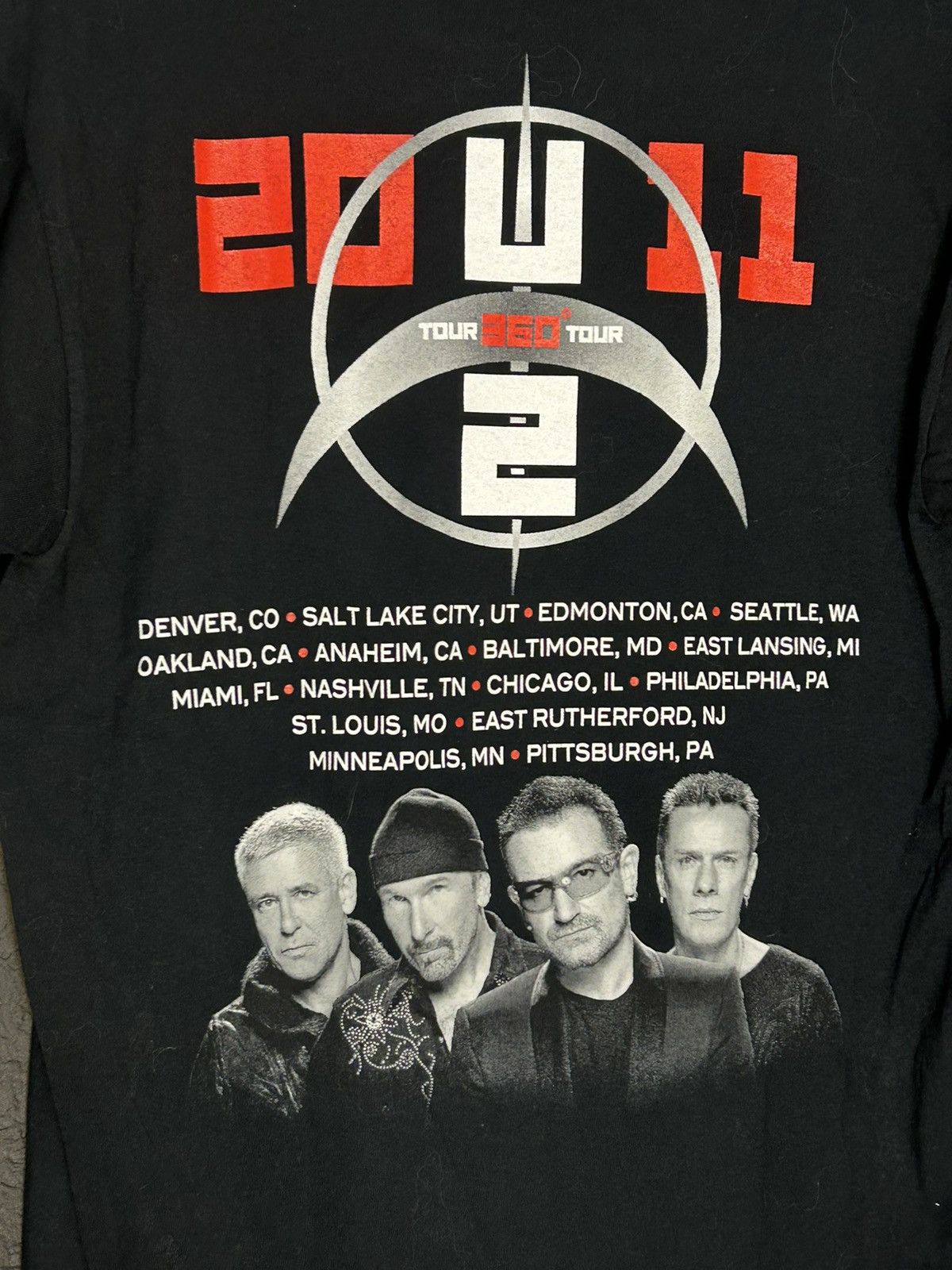 Band Tees 2011 U2 360 Tour T Shirt Size US M / EU 48-50 / 2 - 5 Thumbnail
