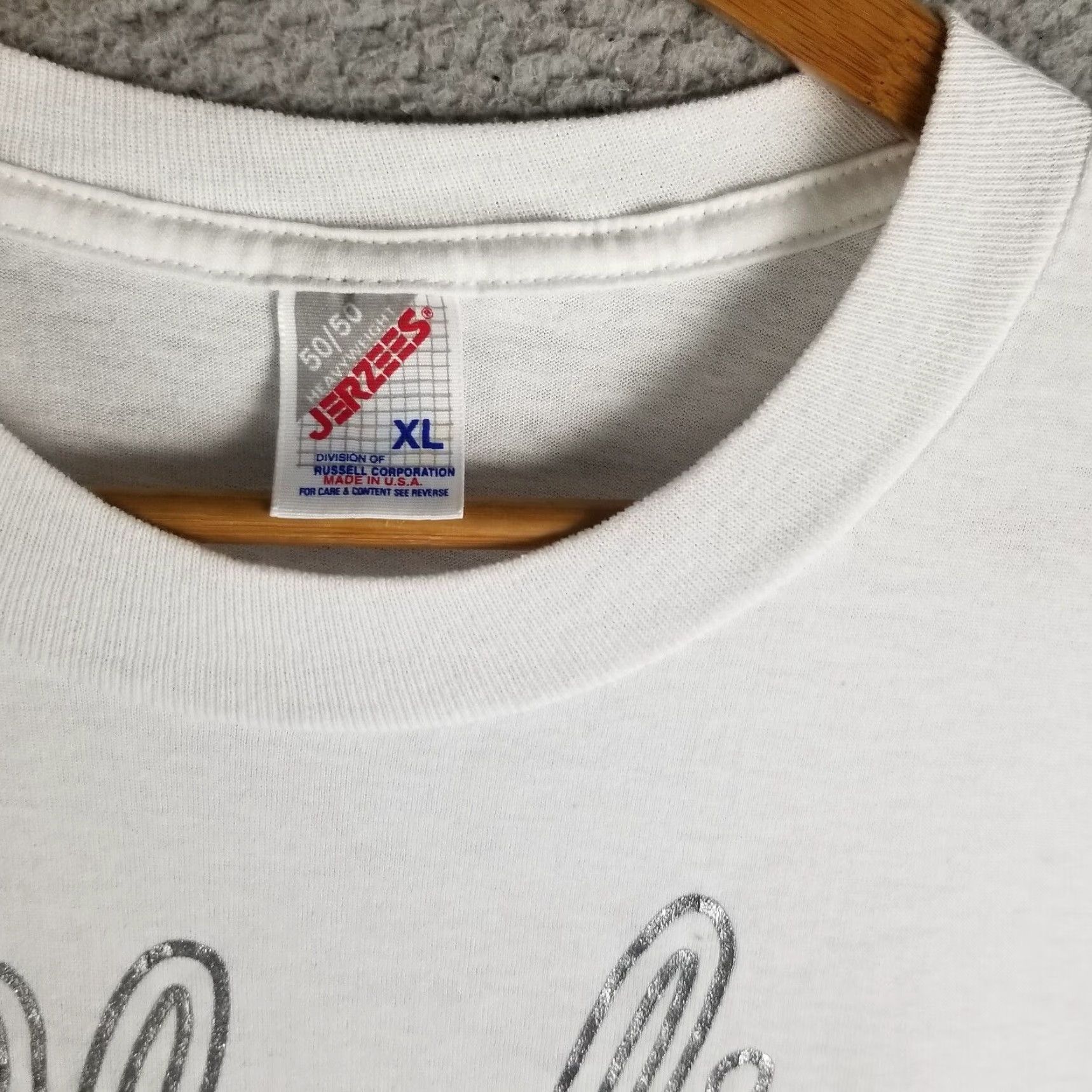 Vintage VINTAGE Revlon T-Shirt Unisex Adults XL White 90s Charlie Perfume Promo Cotton Short Sleeve Crew Neck Size US XL / EU 56 / 4 - 2 Thumbnail