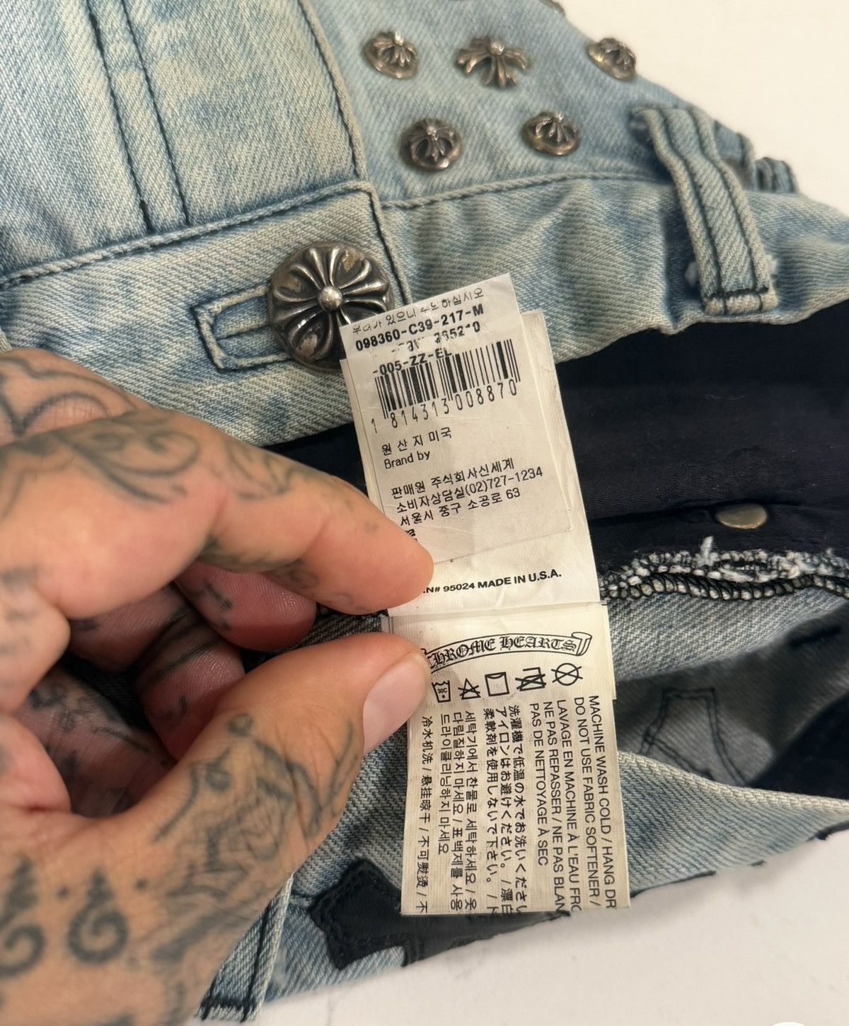 Chrome Hearts Chrome Hearts RARE Denim Cross patch & silver stud shorts Size 25" / US 0 / IT 36 - 16 Thumbnail