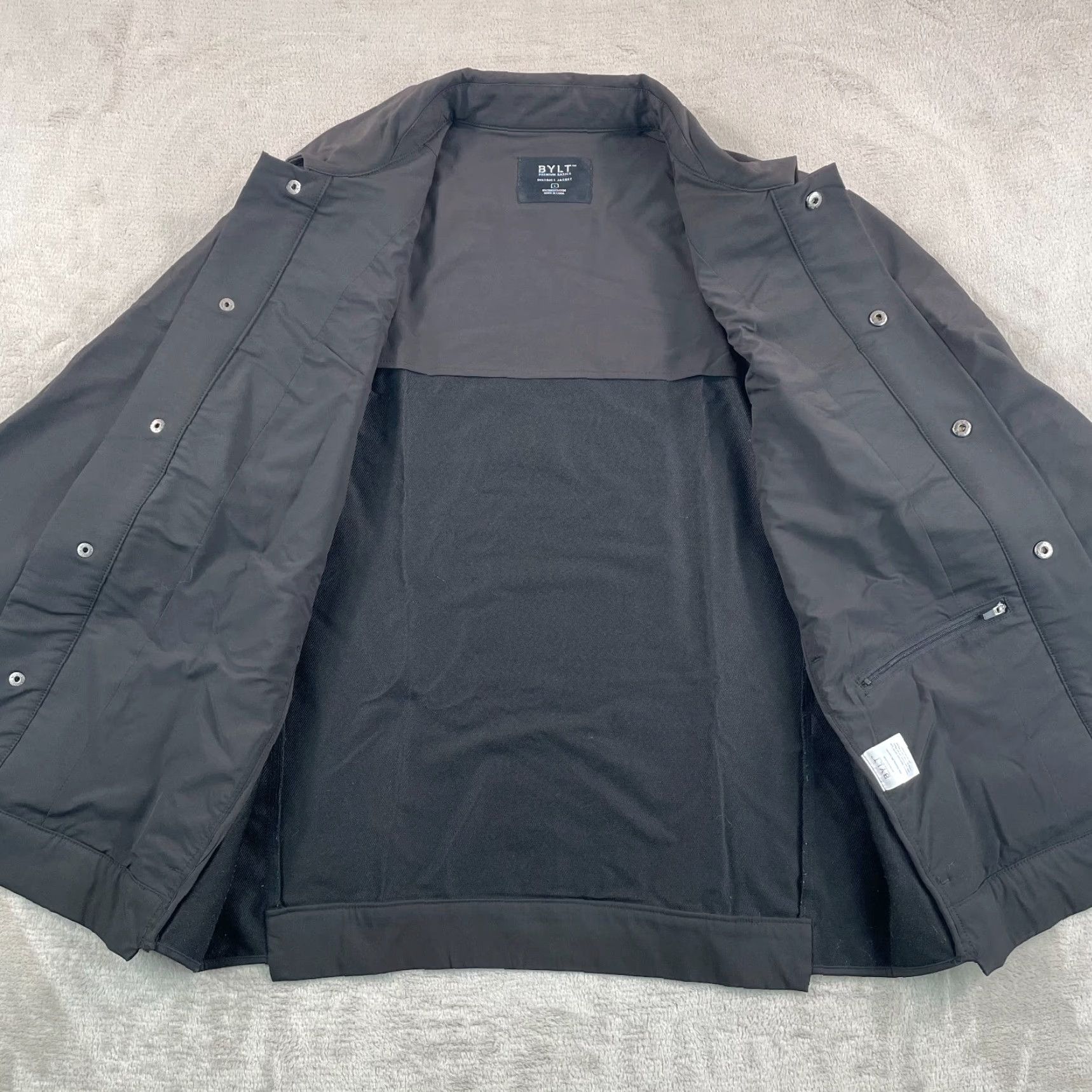 Vintage BYLT District Jacket Men Large Black Polyester Softshell Snap Collared Lightweight Pockets Full Zip Windbreaker Regular Fit Size US L / EU 52-54 / 3 - 4 Thumbnail