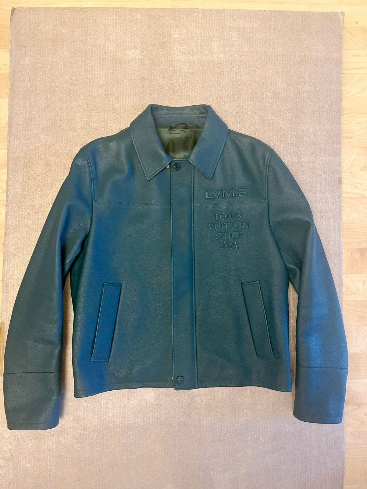 Louis Vuitton Louis Vuitton's latest genuine leather jacket Size US M / EU 48-50 / 2 - 1 Thumbnail
