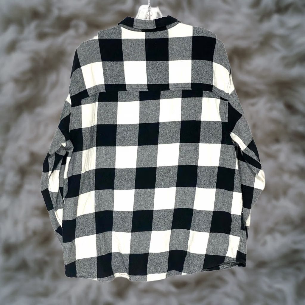 H&M H&M Black Buffalo Plaid Button Shirt Flannel Mens XL Relaxed Fit Buttons Up Casual Winter Fall Mens Size US XL / EU 56 / 4 - 1 Thumbnail