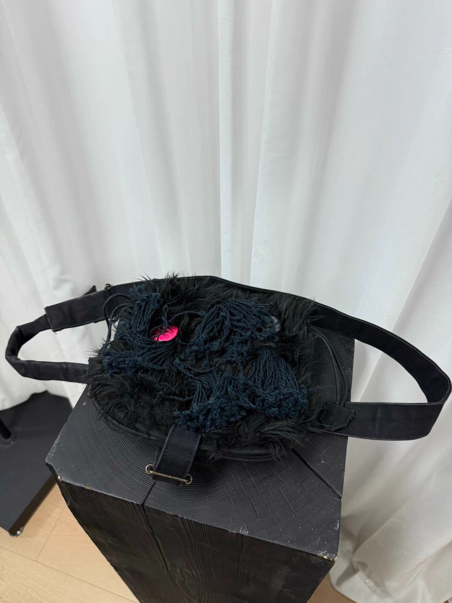 Christopher Nemeth nemeth Furry Waist Bag K20 Size ONE SIZE - 1 Thumbnail