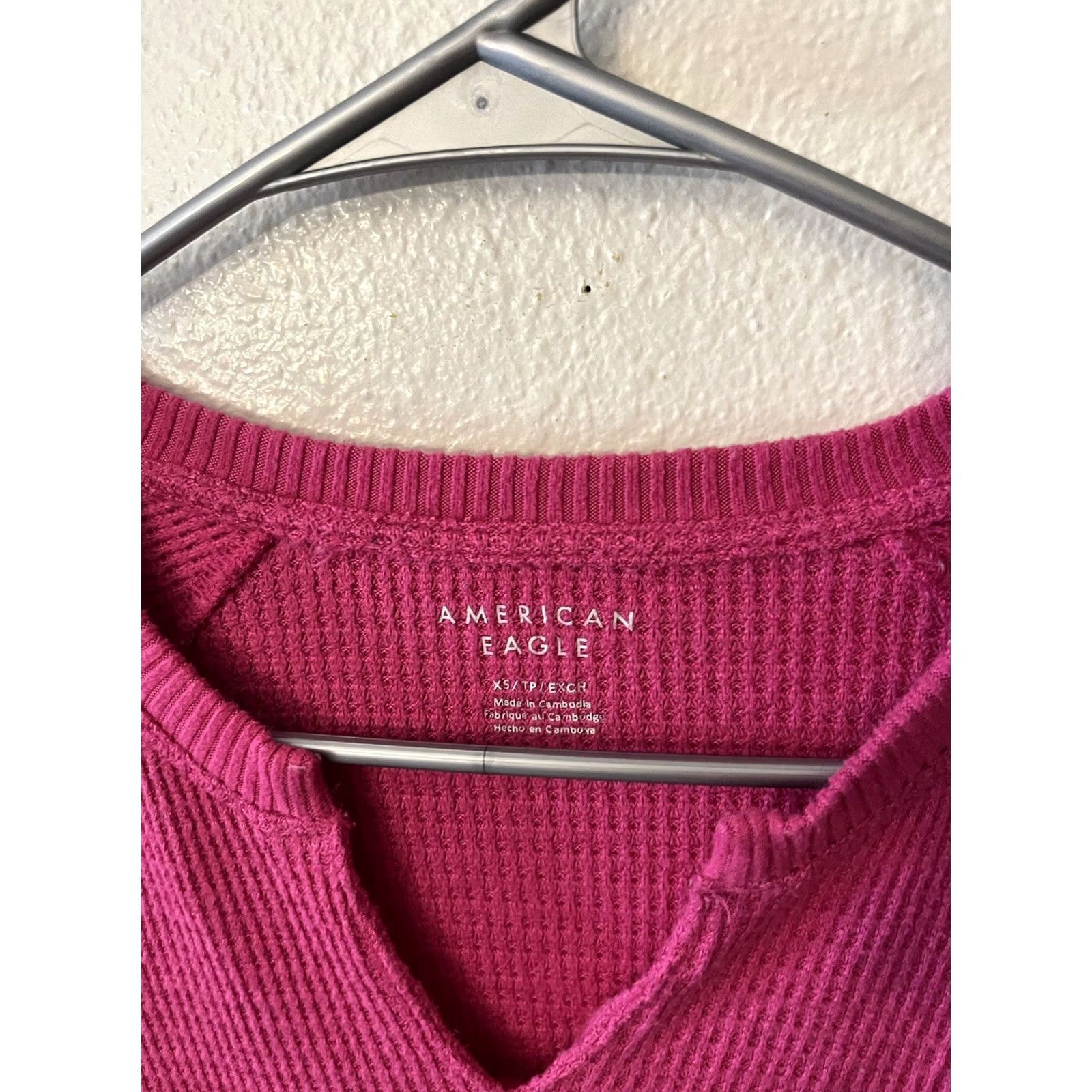 American Eagle Outfitters VINTAGE American Eagle Womens XS Pink Button Up Knit V-Neck Long Sleeve Shirt Size XS / US 0-2 / IT 36-38 - 2 Thumbnail