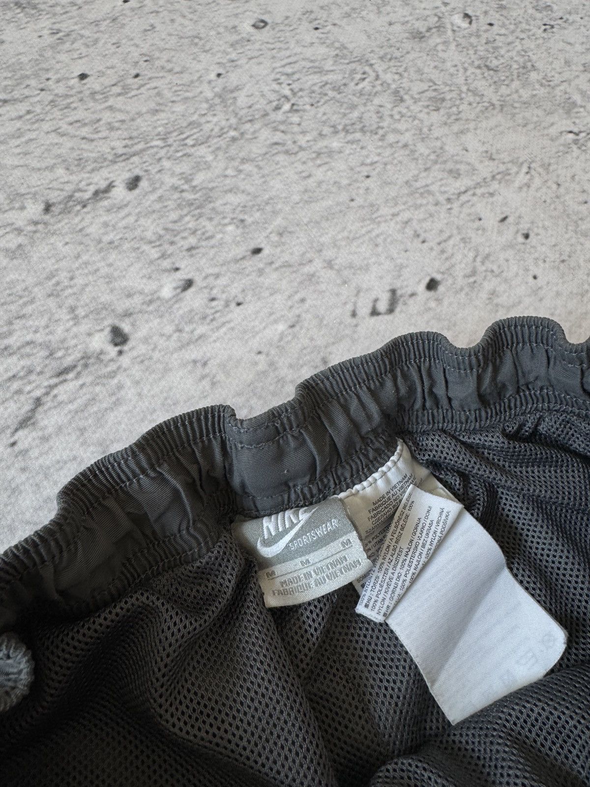 Nike × Vintage NIKE AIR MAX NYLON VINTAGE Y2K BAGGY FIT PANTS SWEATPANTS Size US 32 / EU 48 - 7 Thumbnail