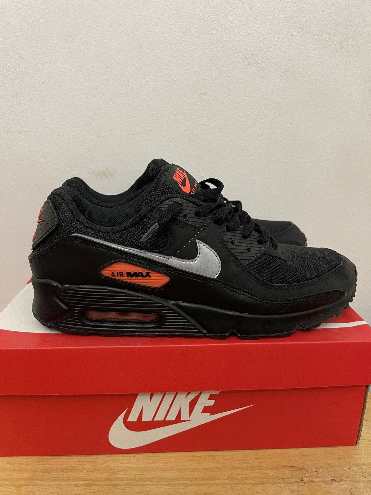 Nike Nike Air Max 90 Size US 12 / EU 45 - 6 Thumbnail