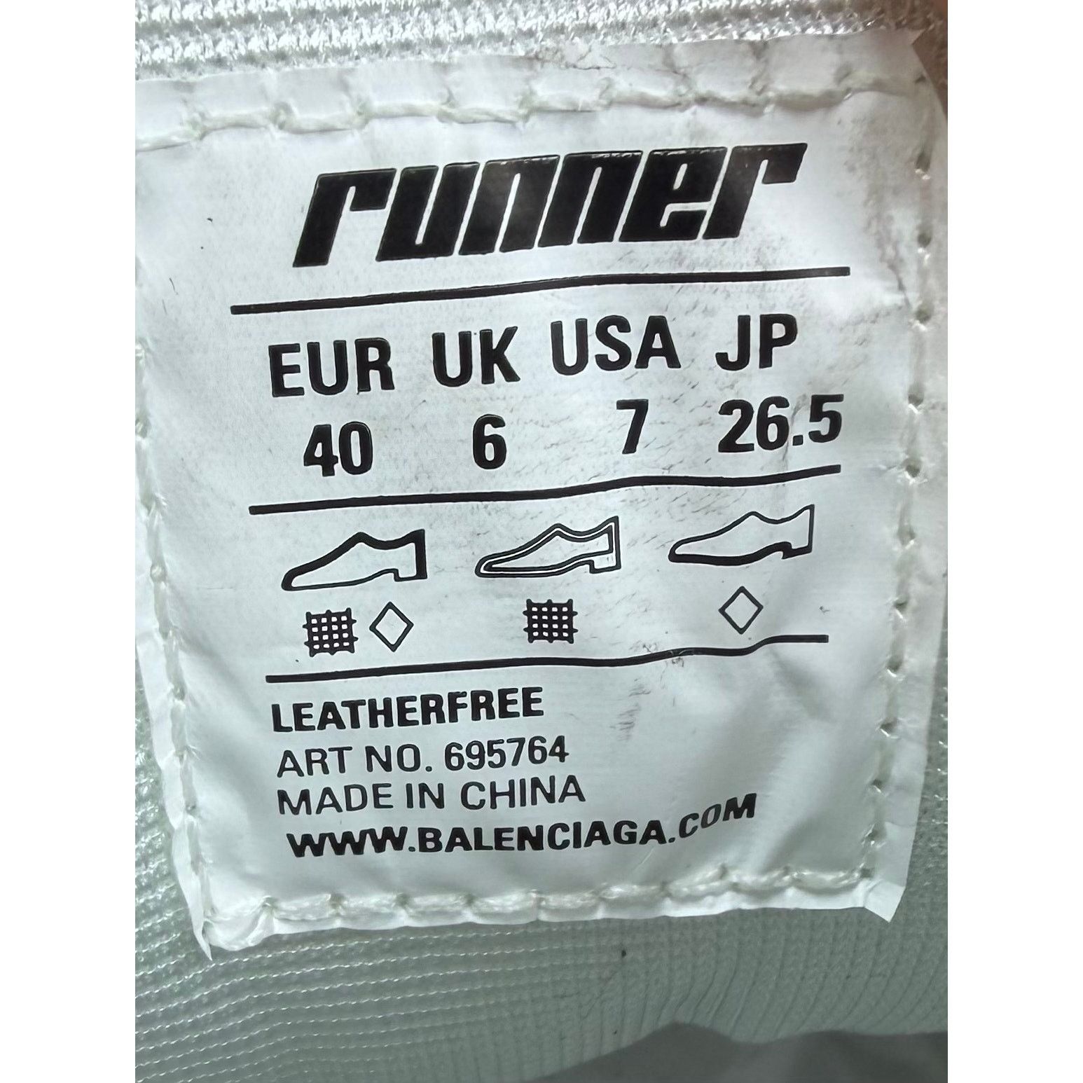 Balenciaga Size 40EU/7US - Balenciaga Runner Distressed High Top NEW Size US 7 / EU 40 - 8 Thumbnail