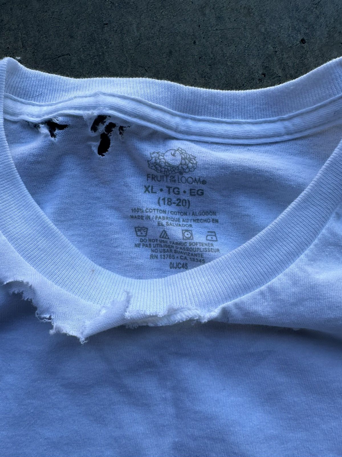 Japanese Brand × Vintage White Blank Distressed Thrashed Tee Size US XL / EU 56 / 4 - 3 Thumbnail