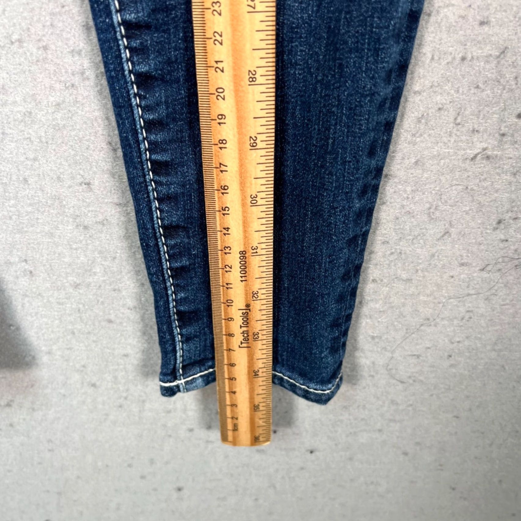 MOUSSY Vintage Moussy Jeans Womens 23 Skinny Fit High-Rise Blue Denim Cotton Blend 5-Pocket Design Adult Womens 23 Jeans Mens? Size 40" / US 18 - 6 Thumbnail