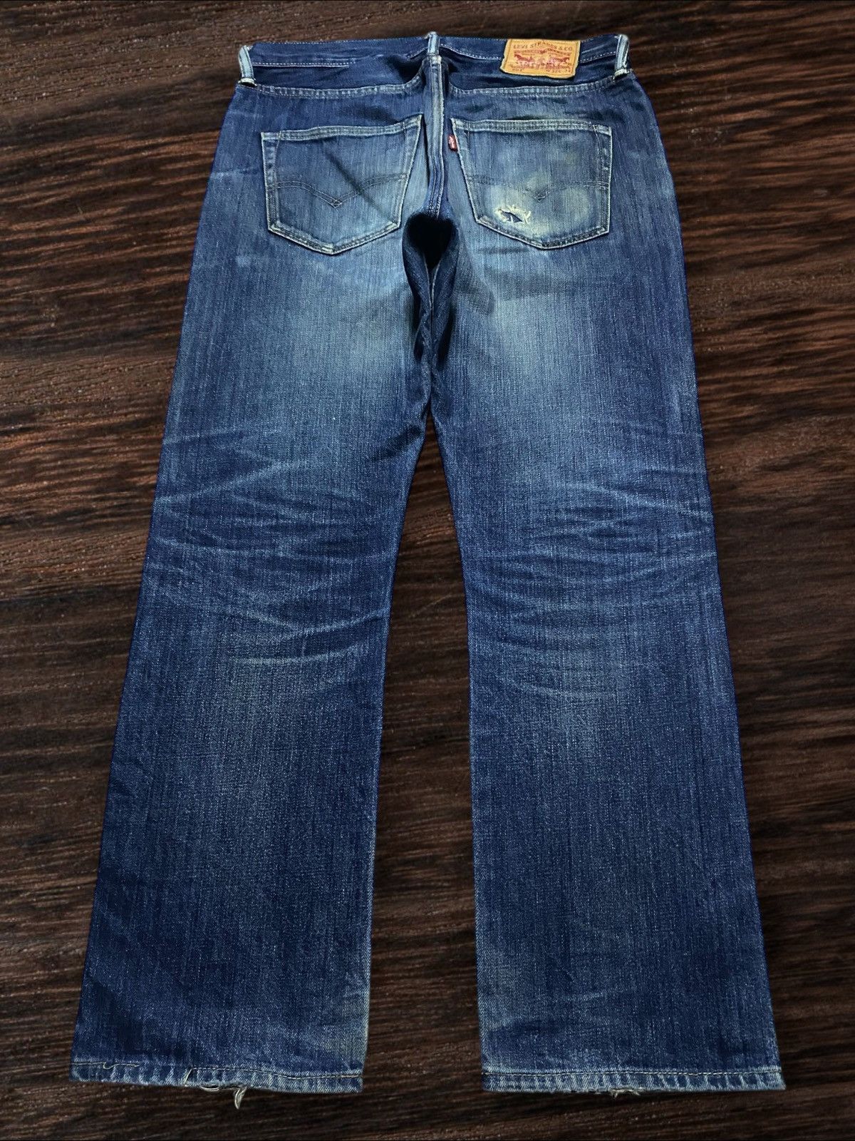 Levi's Vintage Levis 501 Mud Wash Distressed Full Button Loose Jean Size US 32 / EU 48 - 2 Thumbnail