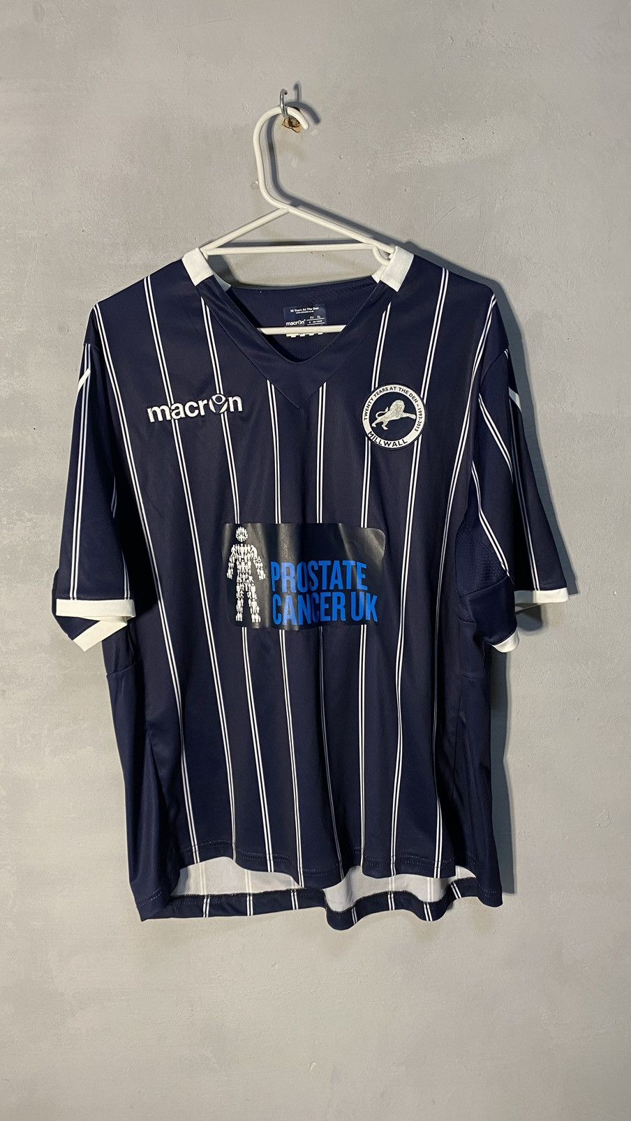 Other Millwall soccer jersey Size US XL / EU 56 / 4 - 1 Thumbnail