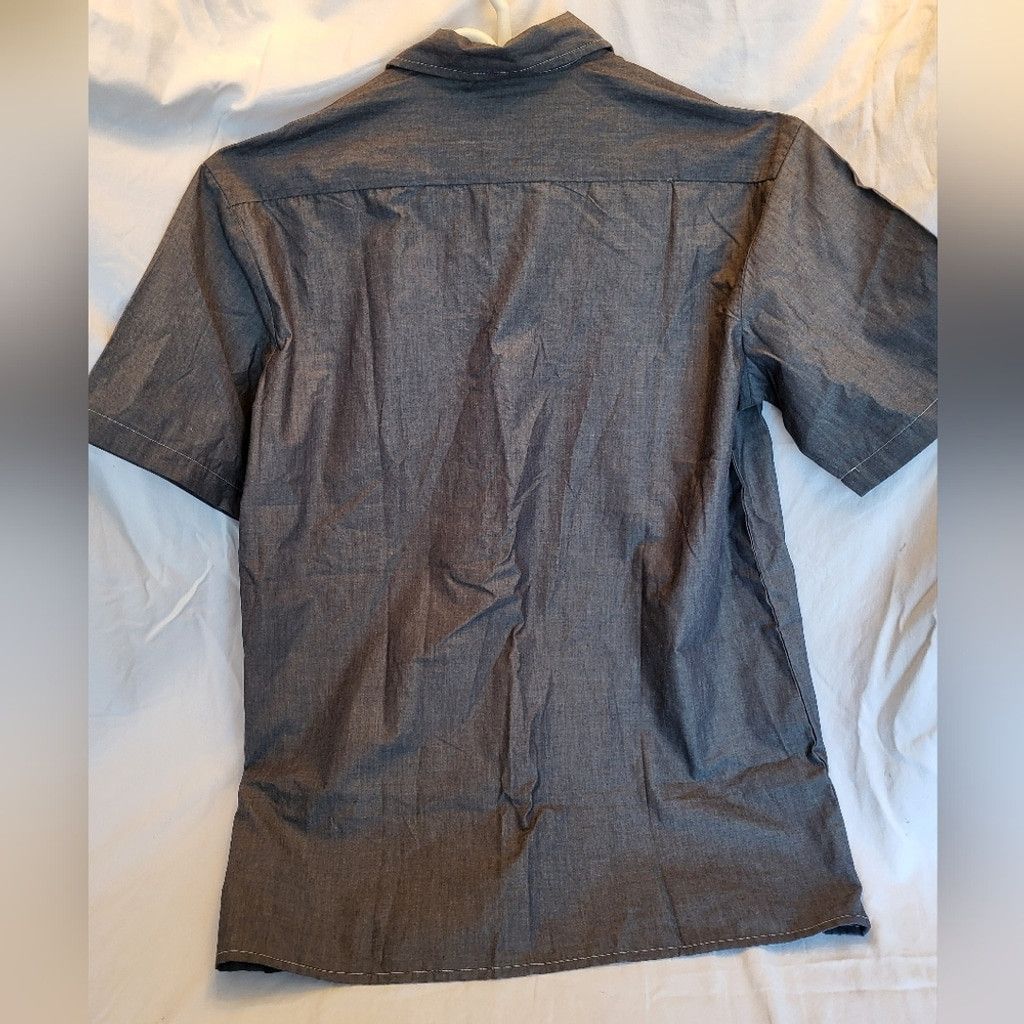 Dickies NWOT Dickies Navy Chambray Button-Up Short Sleeve Shirt, Med Size US M / EU 48-50 / 2 - 3 Thumbnail