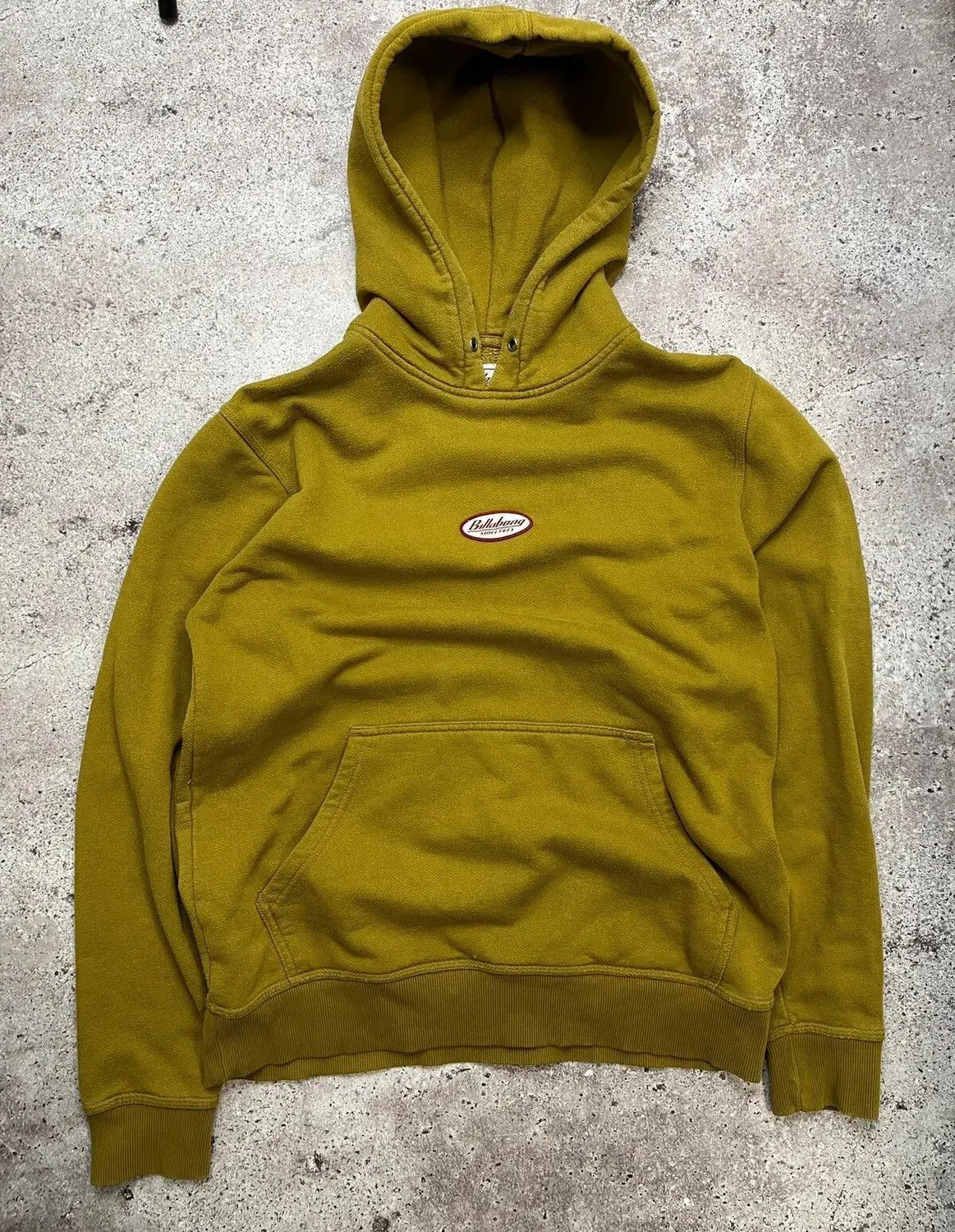Billabong Vintage Billabong Hoodie Yellow Logo Patch Pullover Medium Size US M / EU 48-50 / 2 - 1 Thumbnail