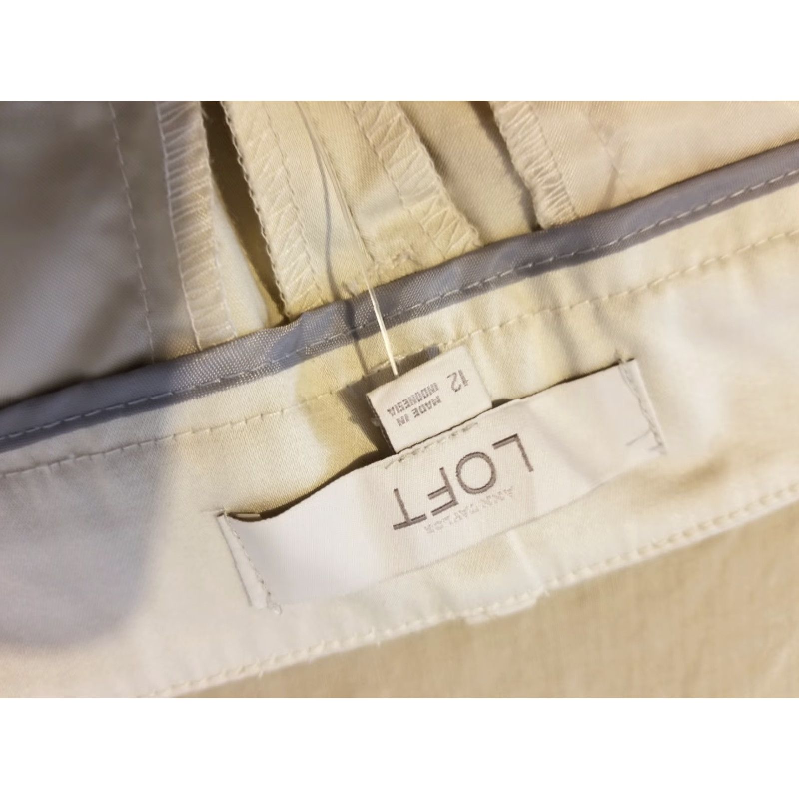 Ann Taylor Womens Ann Taylor Shorts Chino 12 Beige Cotton Flat Front Mid Rise Pockets Casual Shirt? Size 34" / US 12 / IT 48 - 3 Thumbnail