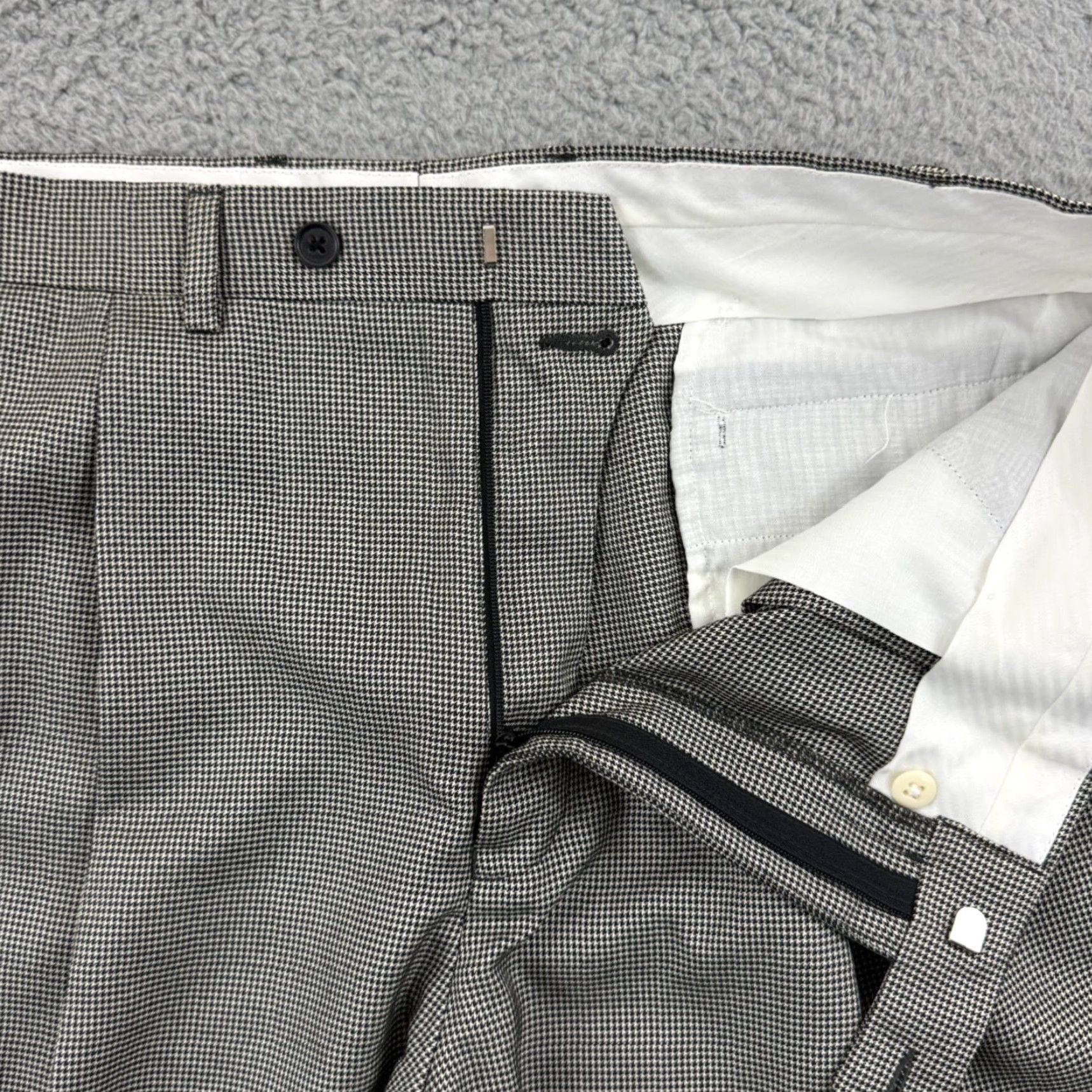 Ralph Lauren VINTAGE Lauren Ralph Lauren Pants Men 38x30 Check Dress Pants Formal Business Casual Party/Cocktail Travel Wedding Size US 38 / EU 54 - 4 Thumbnail
