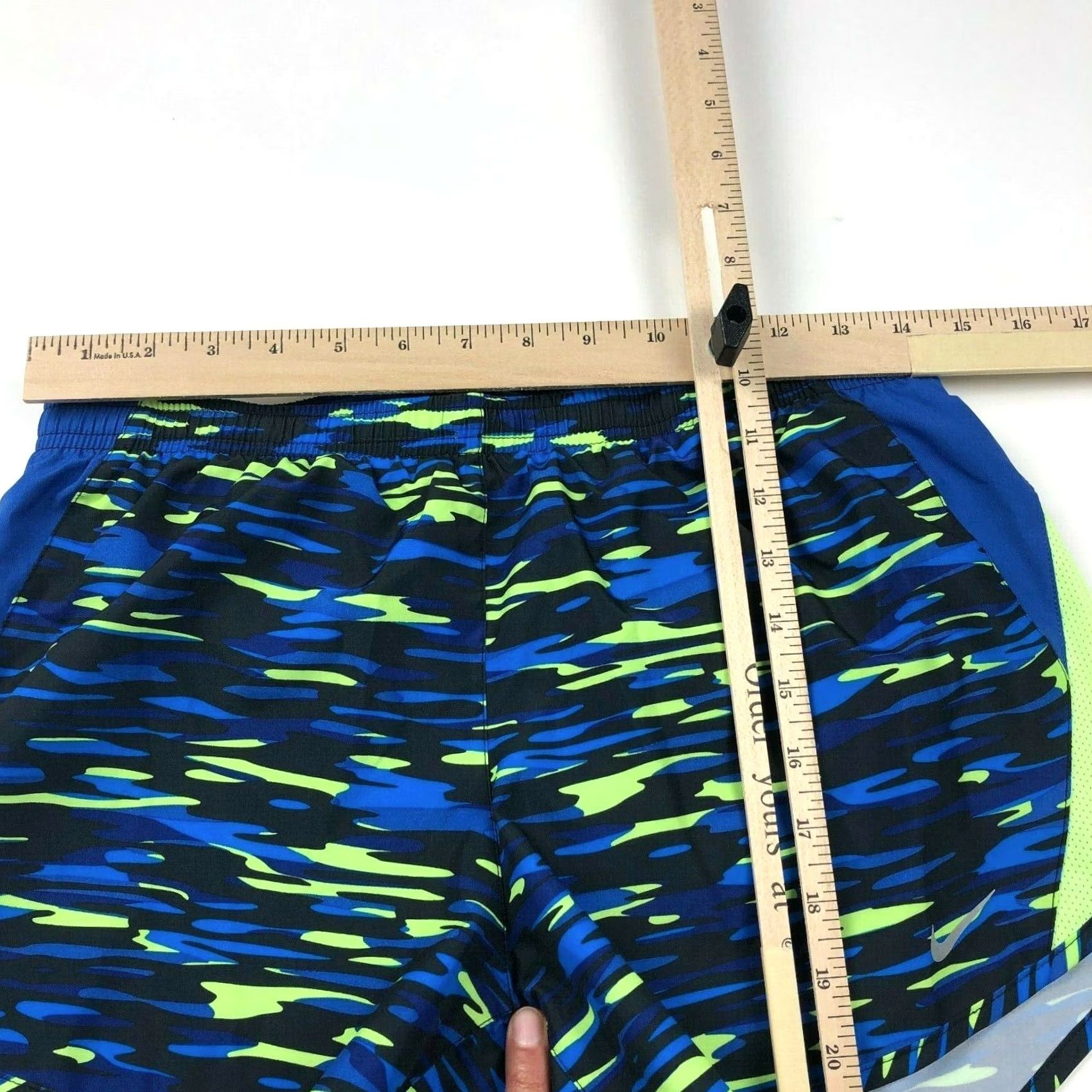 Nike Nike Dri-FIT Womens Shorts Walking Exercise Athletic 28W Small Tag Size S Blue Geometric 10in Inseam EUC Shoes Activewear Mens Girls Womens Size 28" / US 6 / IT 42 - 3 Thumbnail