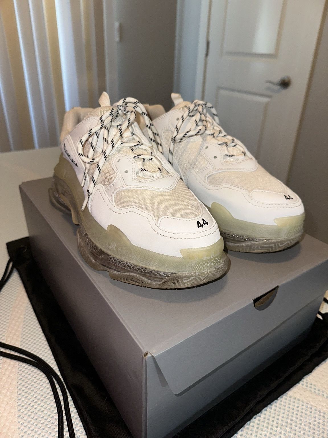 Balenciaga Balenciaga Triple S Clear Sole White Cream Size 44 (OG All) Size US 11 / EU 44 - 5 Thumbnail