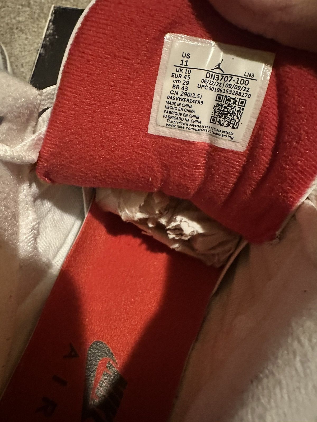 Jordan Brand Jordan 3 White Cement “Reimagined” Size US 11 / EU 44 - 7 Thumbnail