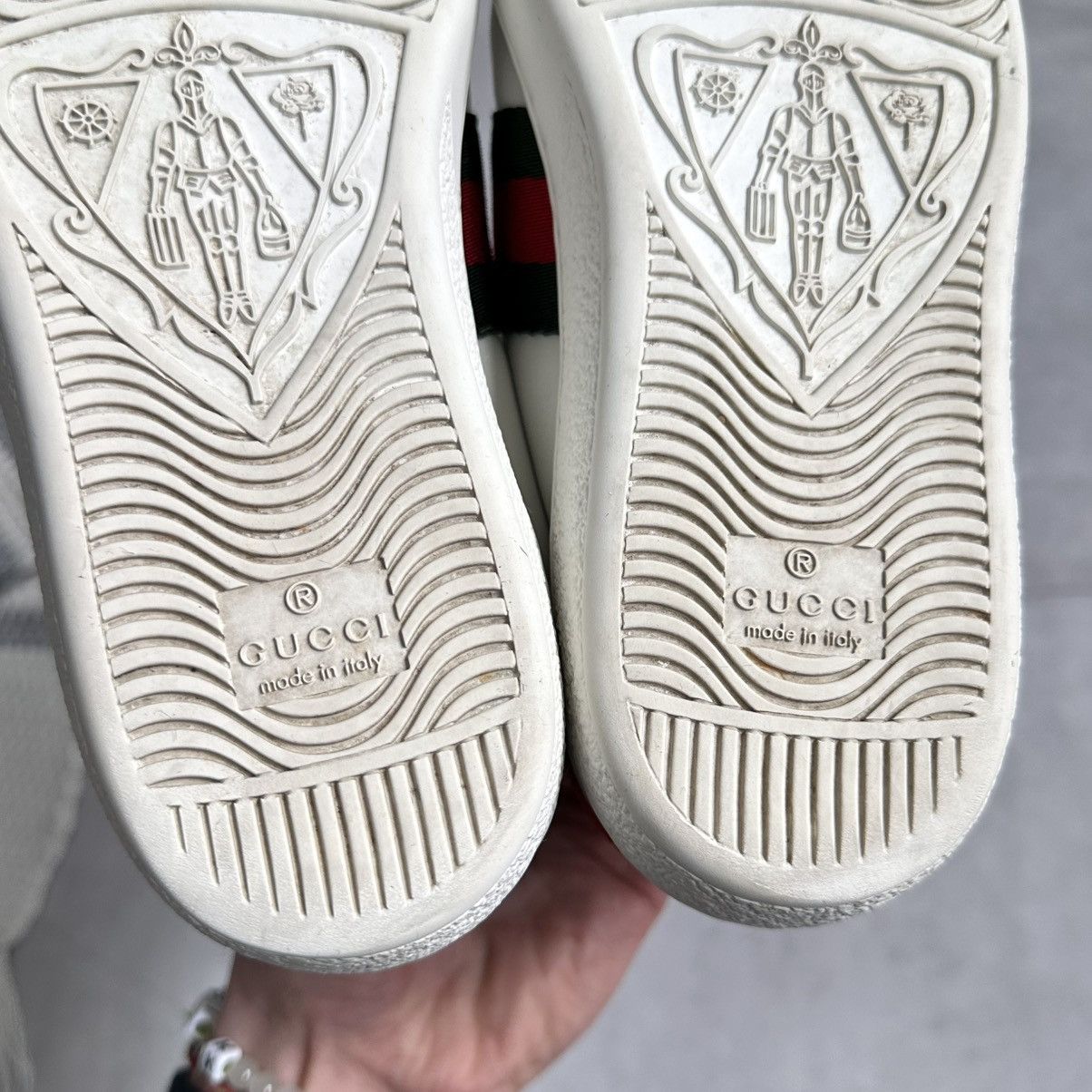 Gucci Gucci Ace Bee Leather Low Sneakers Shoes Size US 6 / IT 36 - 18 Thumbnail